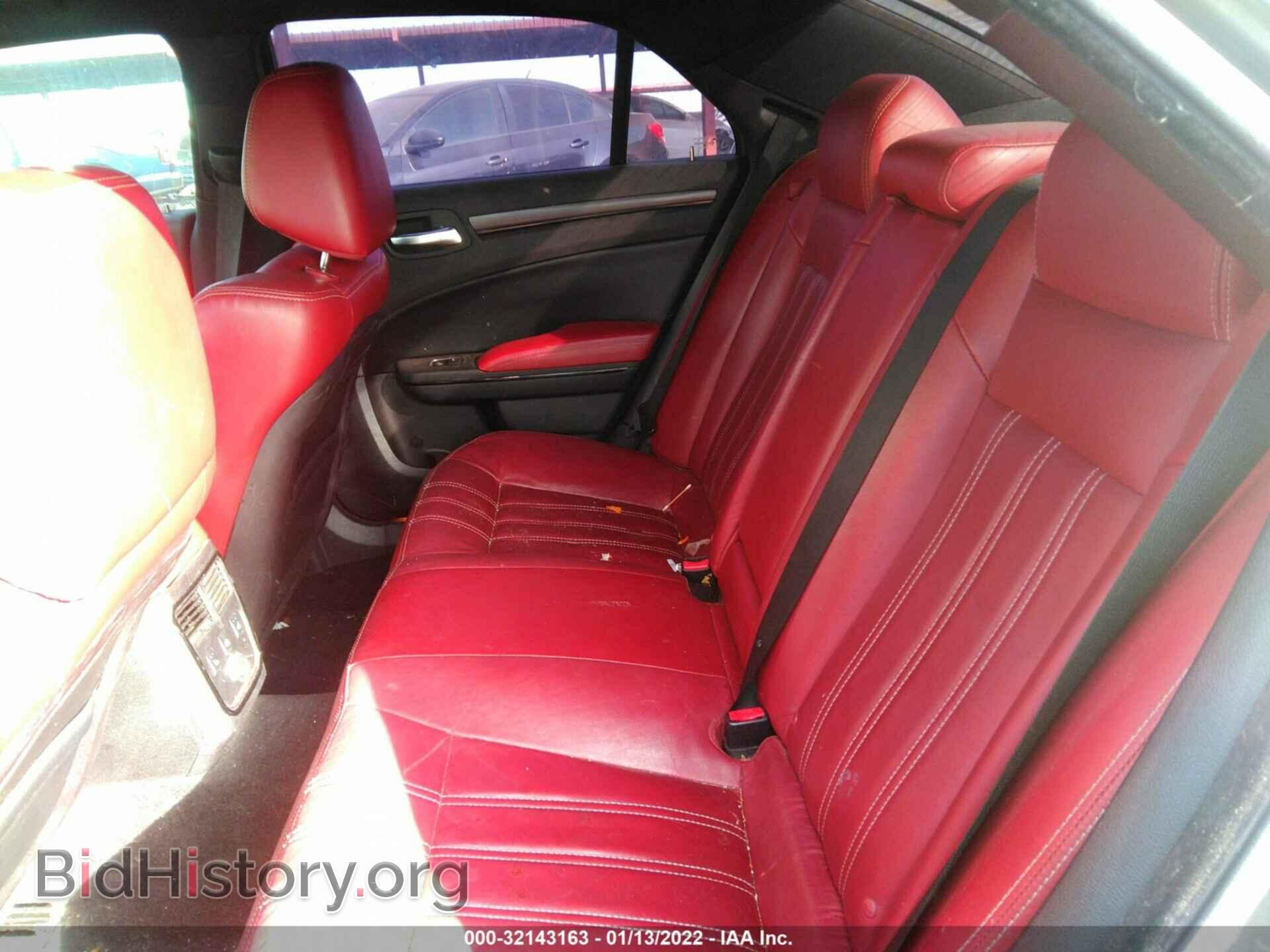 2012 CHRYSLER 300 - VIN: 2C3CCADT2CH138318 - Фото 8