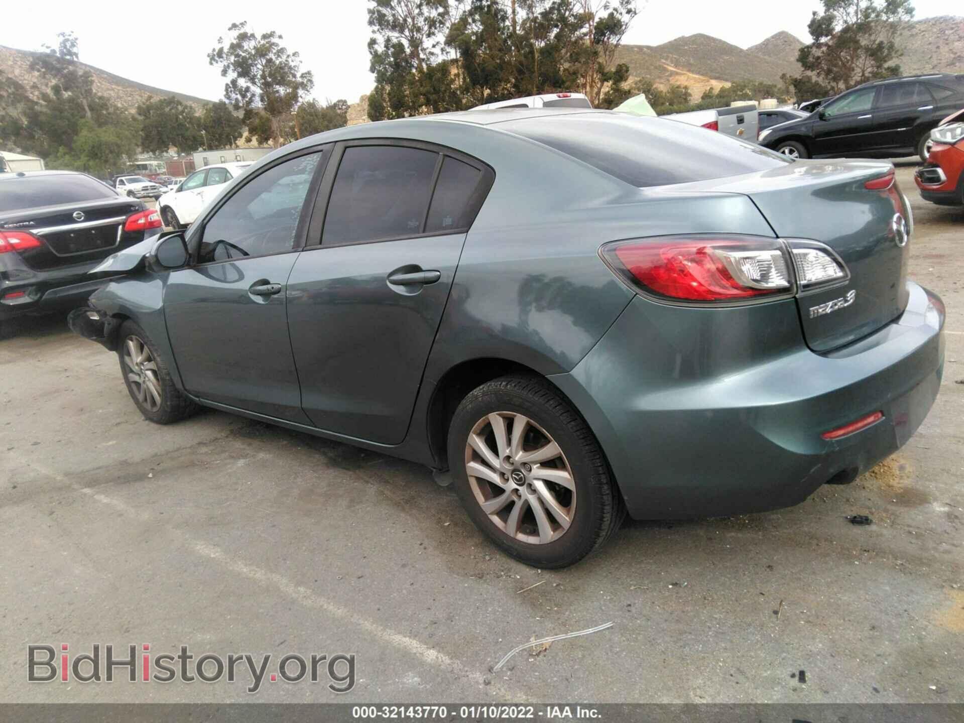 2013 MAZDA MAZDA3 - VIN: JM1BL1V86D1705020 - Фото 3