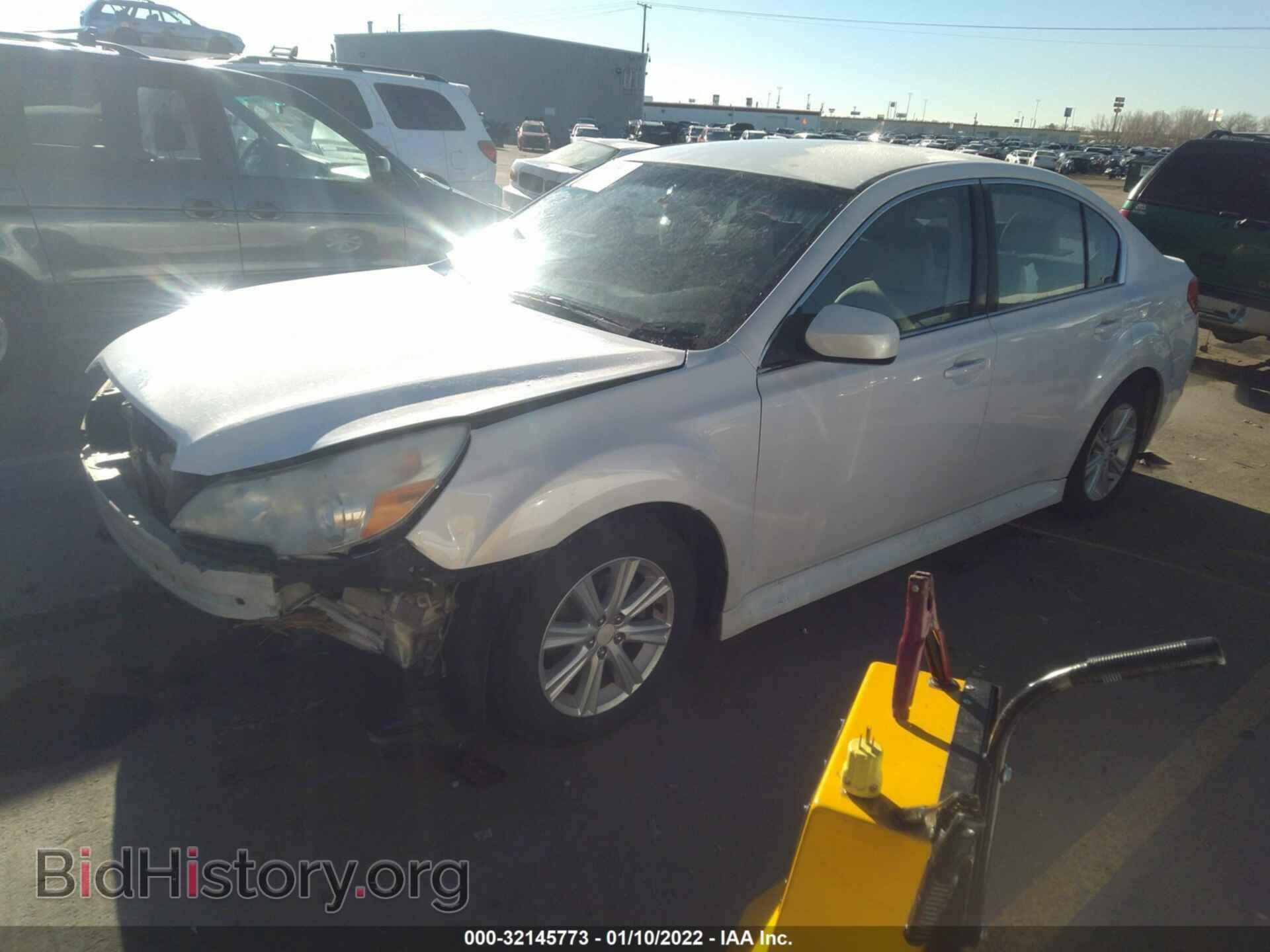 2011 SUBARU LEGACY - VIN: 4S3BMCB63B3224333 - Фото 2