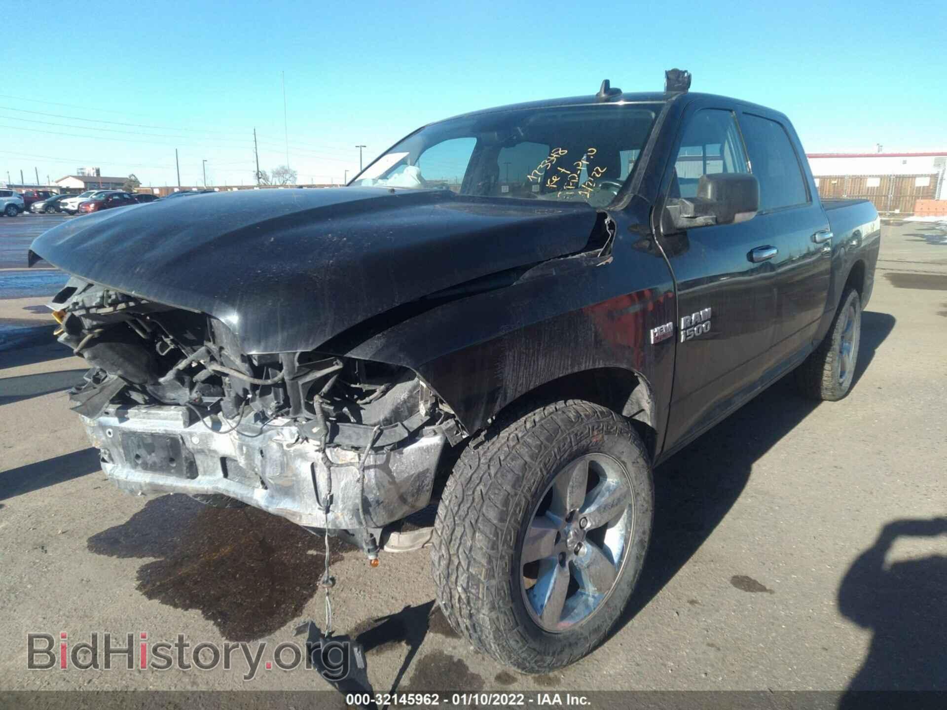 2018 RAM 1500 - VIN: 3C6RR7LT2JG197463 - Фото 2
