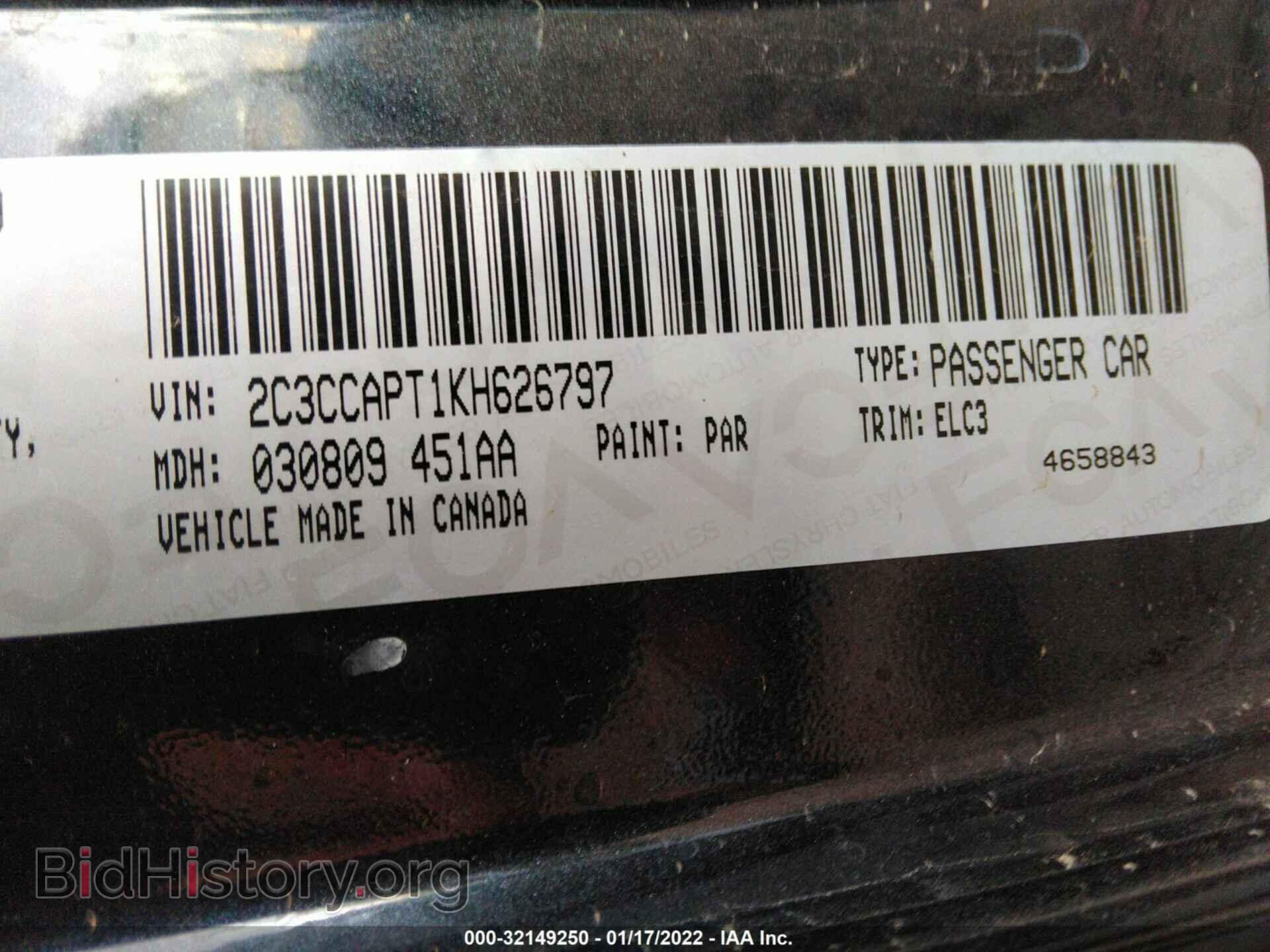 2019 CHRYSLER 300 - VIN: 2C3CCAPT1KH626797 - Фото 9