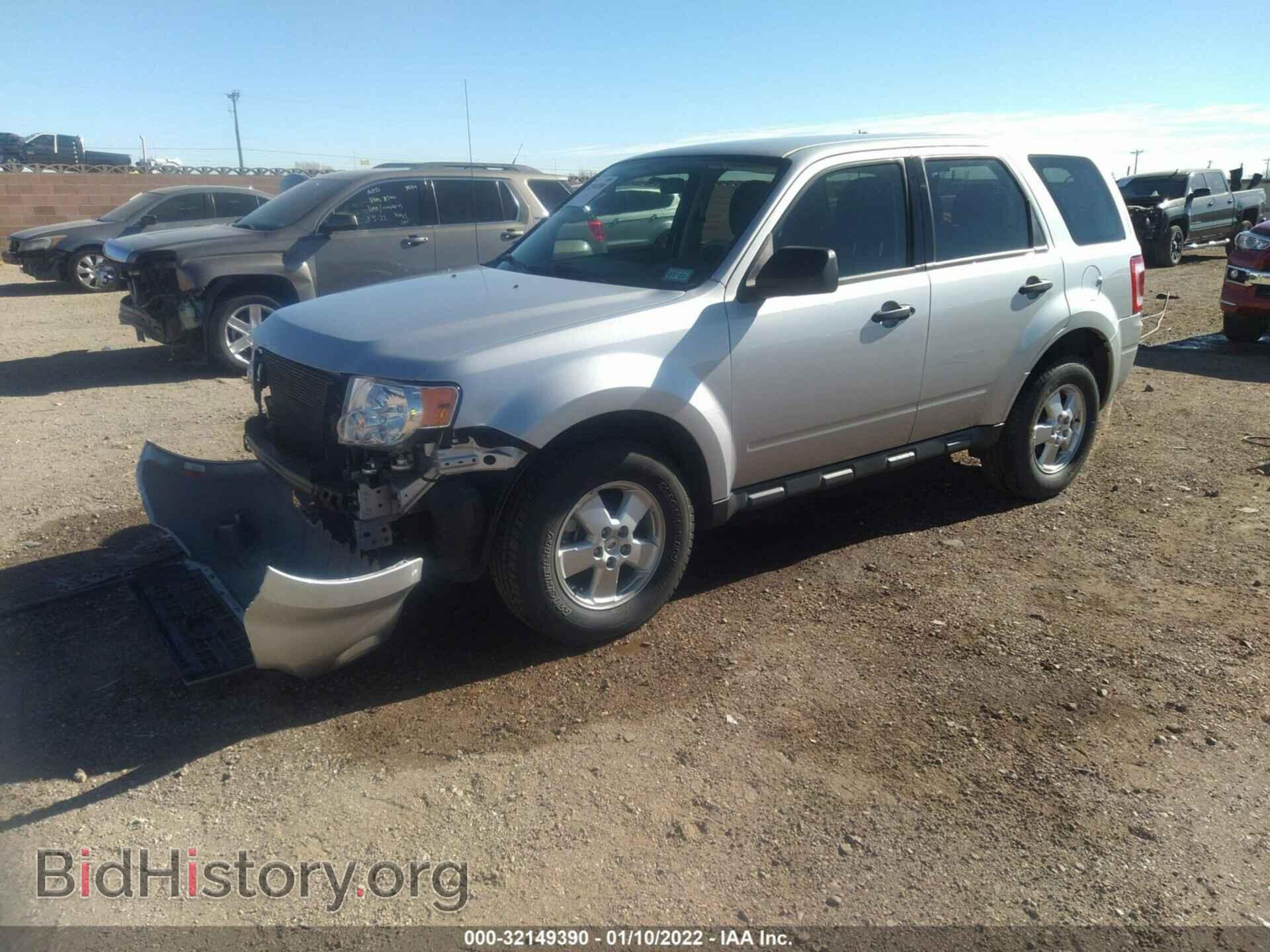 2011 FORD ESCAPE - VIN: 1FMCU0C76BKB59067 - Фото 2