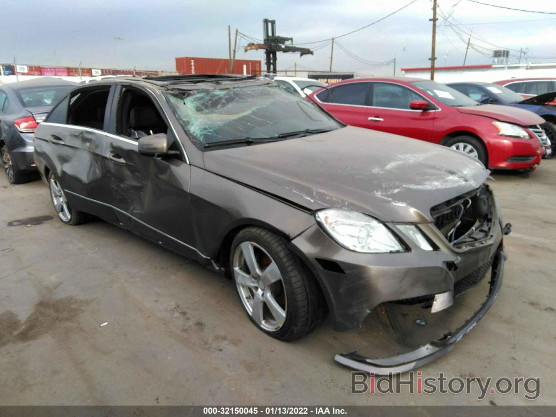 Photo WDDHF5GB1BA419807 - MERCEDES-BENZ E-CLASS 2011