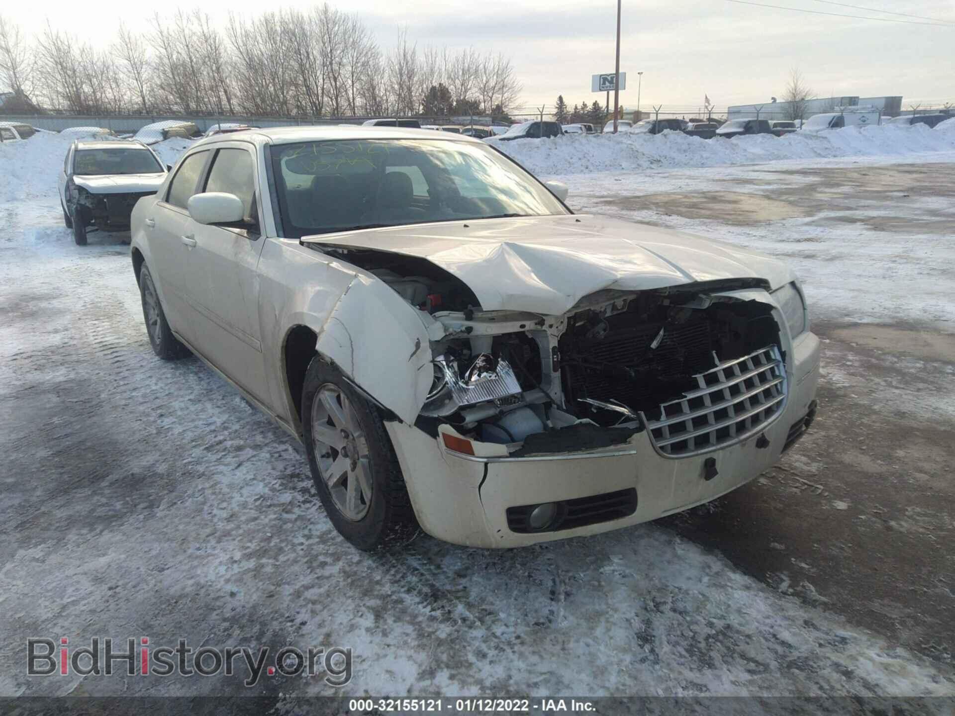 2007 CHRYSLER 300 - VIN: 2C3KA53G07H858073 - Фото 6