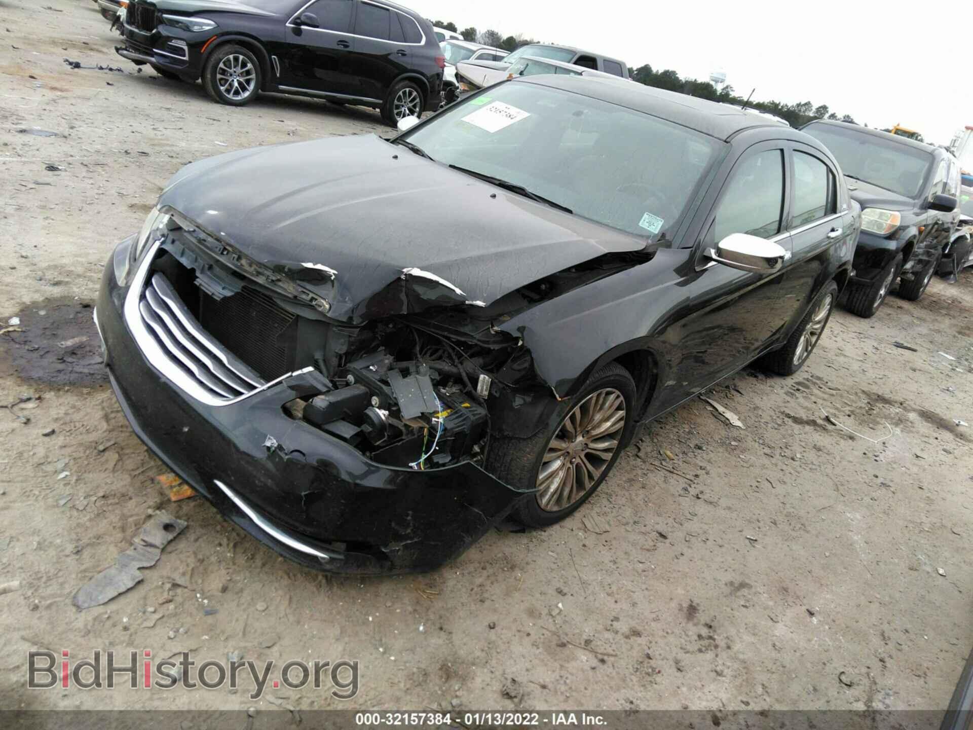 2013 CHRYSLER 200 - VIN: 1C3CCBCG3DN597912 - Фото 2