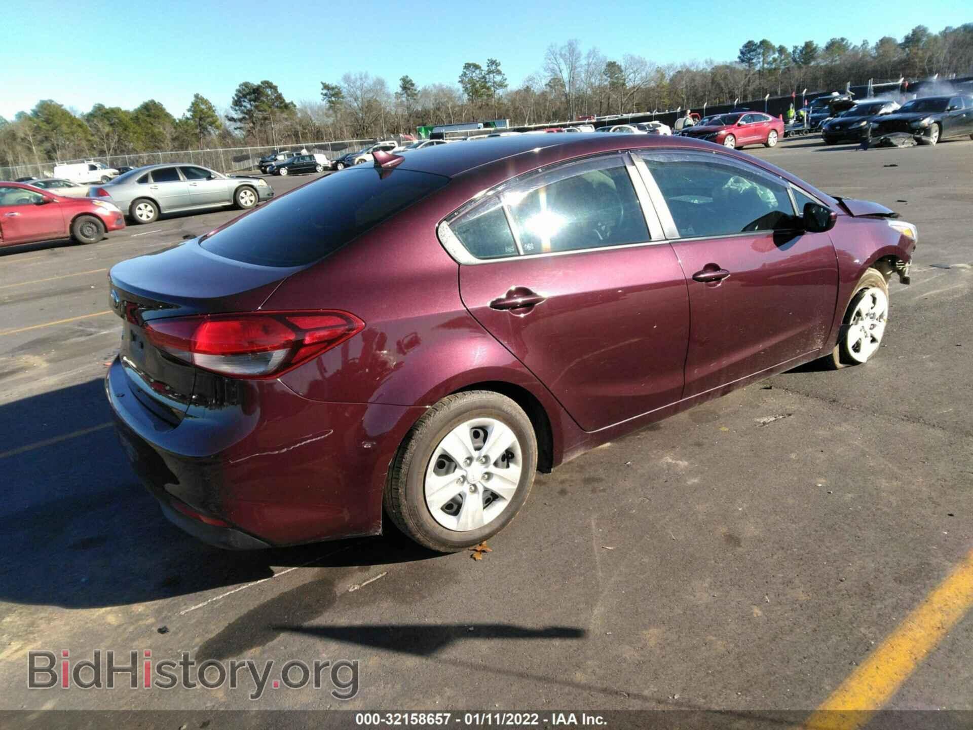 2017 KIA FORTE - VIN: 3KPFK4A77HE142775 - Фото 4