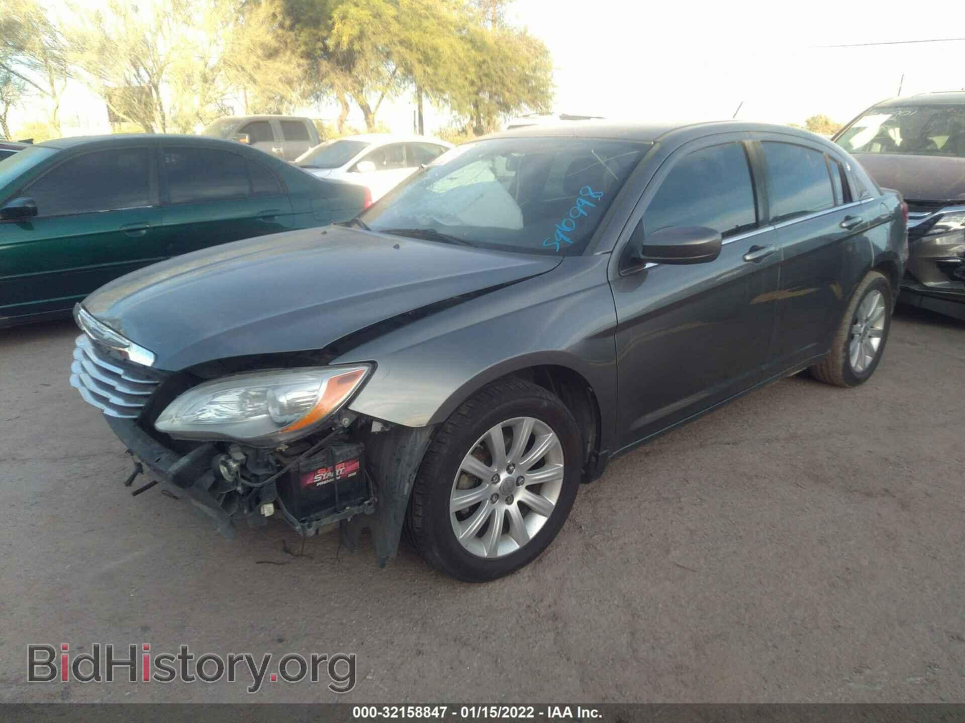 2013 CHRYSLER 200 - VIN: 1C3CCBBB4DN596998 - Фото 2