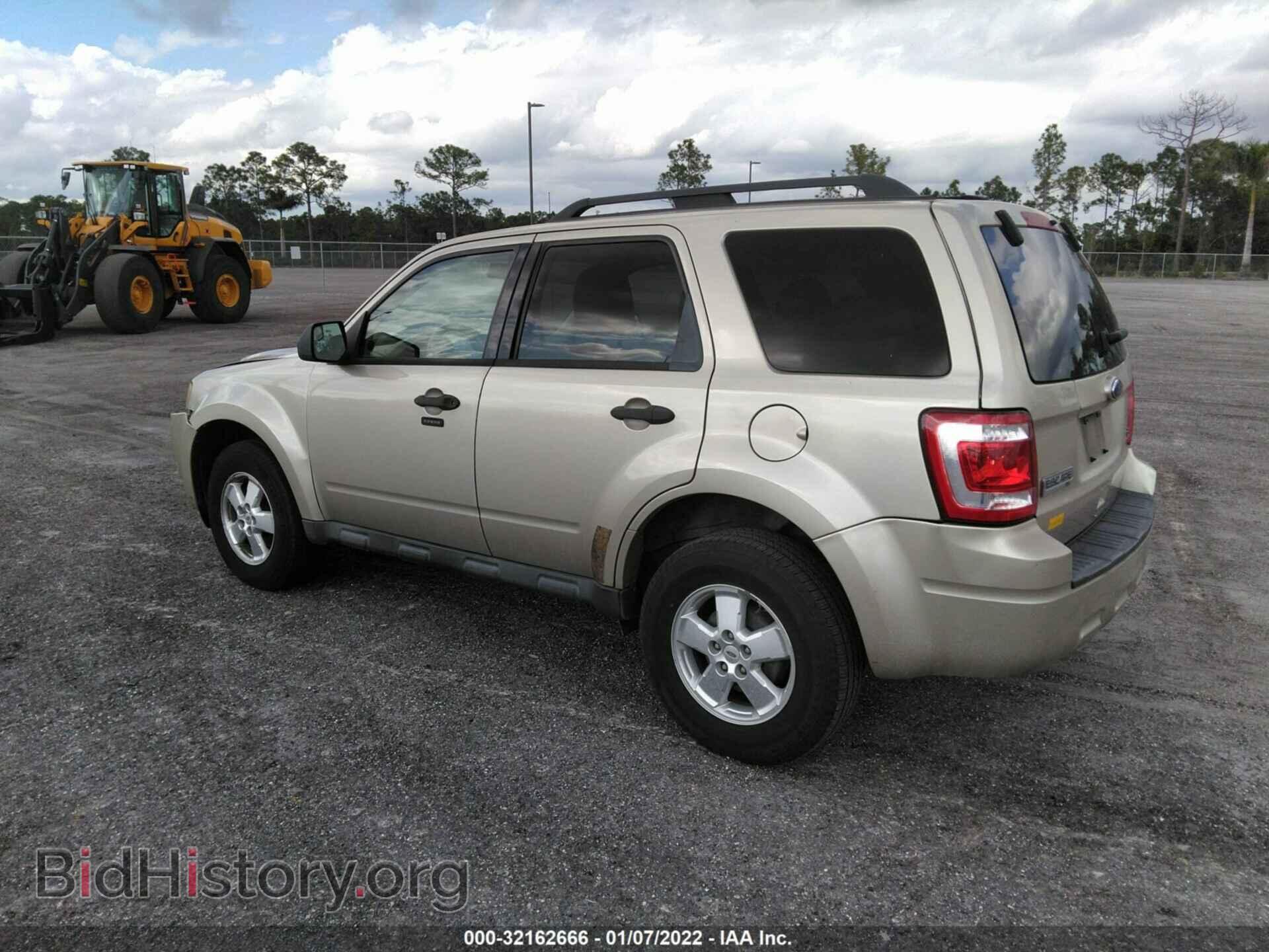 2010 FORD ESCAPE - VIN: 1FMCU0DG7AKD37467 - Фото 3