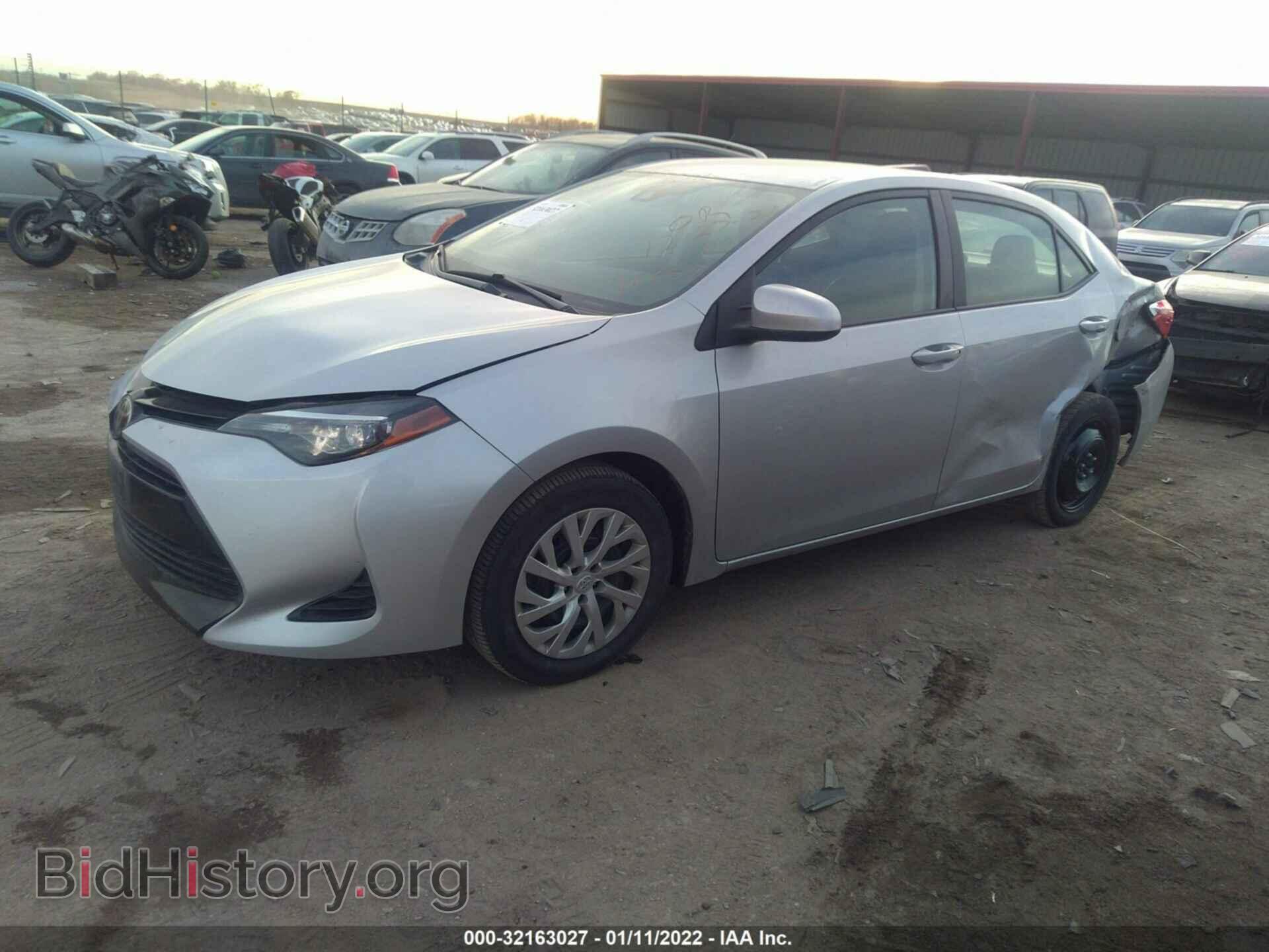 2018 TOYOTA COROLLA - VIN: 5YFBURHEXJP788536 - Фото 2