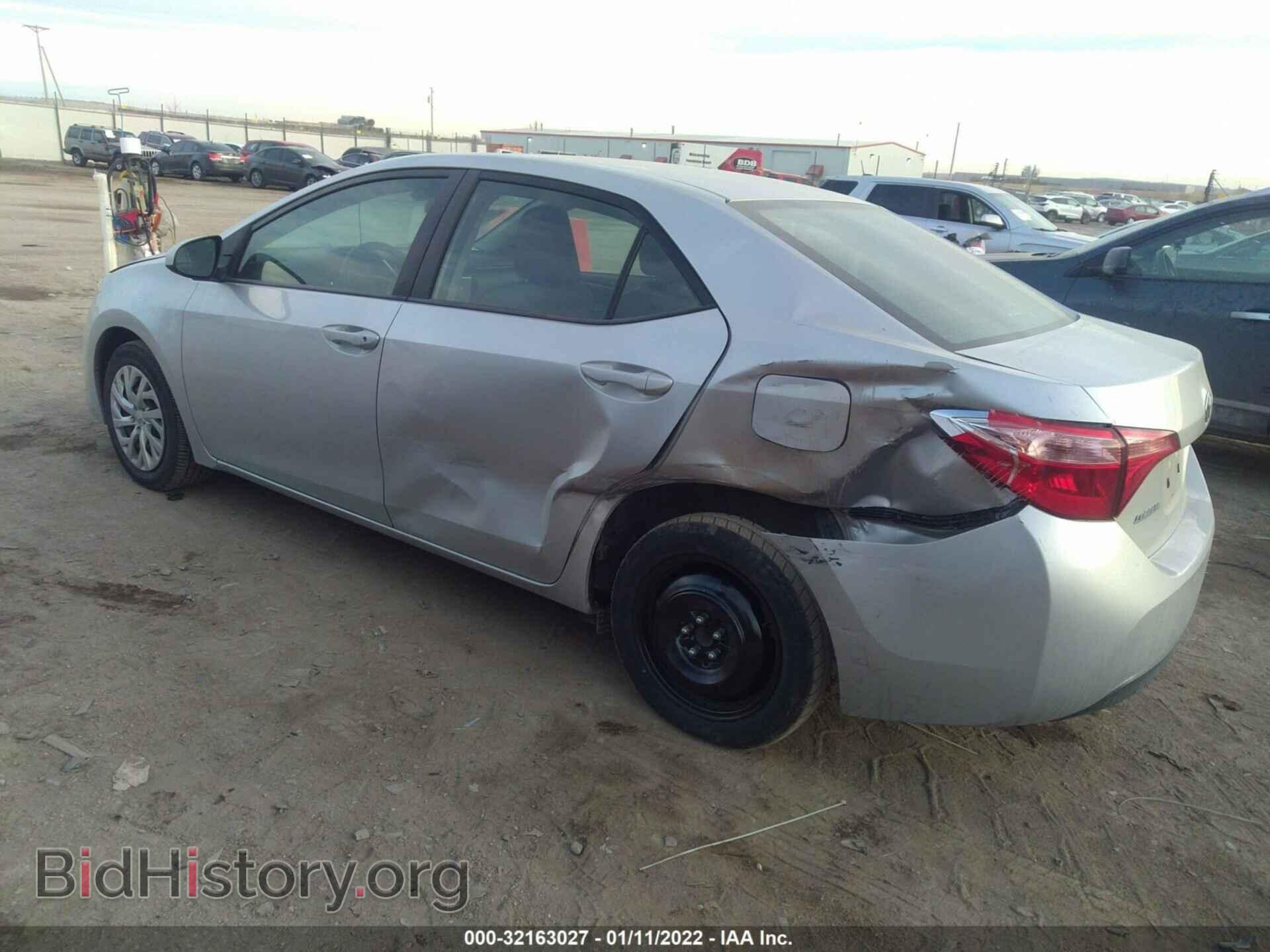 2018 TOYOTA COROLLA - VIN: 5YFBURHEXJP788536 - Фото 3