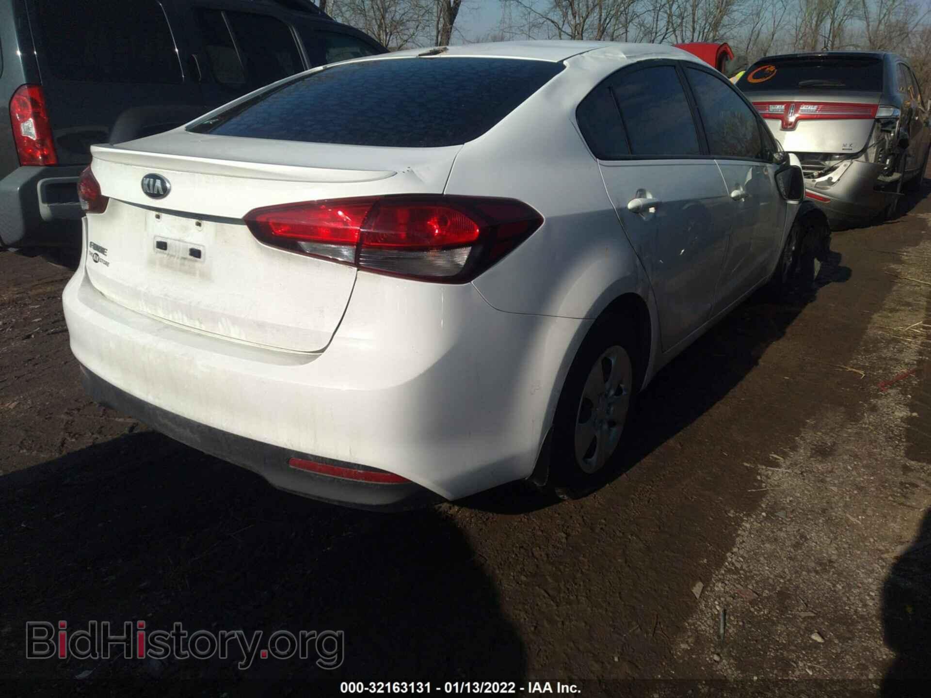 2017 KIA FORTE - VIN: 3KPFK4A78HE083767 - Фото 4