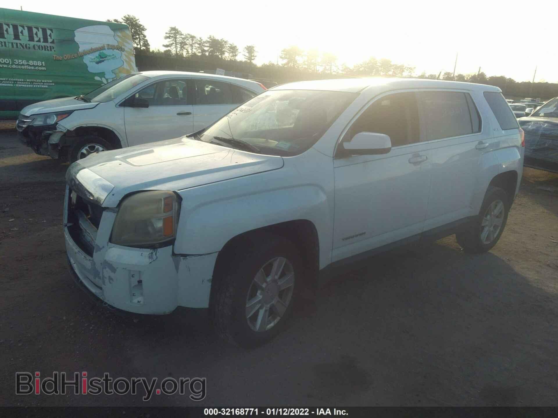 2011 GMC TERRAIN - VIN: 2CTALMEC5B6312643 - Photo 2