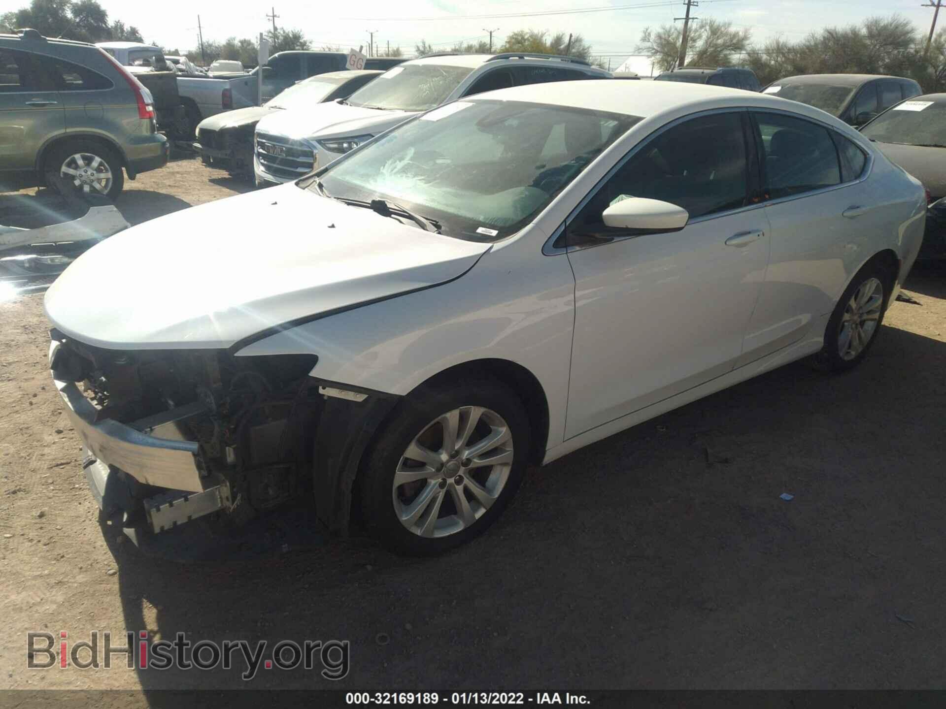 2015 CHRYSLER 200 - VIN: 1C3CCCAB1FN745202 - Фото 2