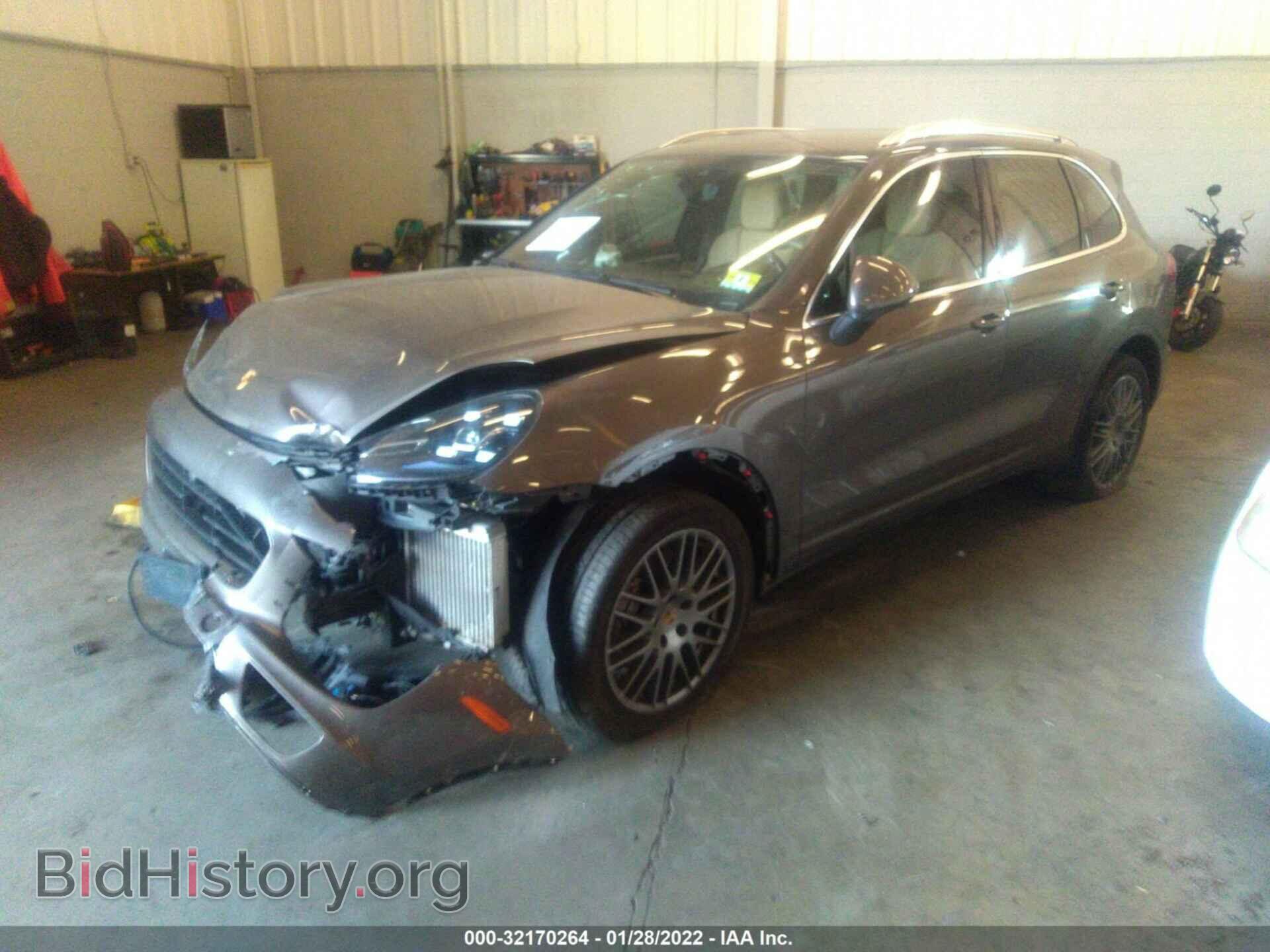 2016 PORSCHE CAYENNE - VIN: WP1AB2A27GLA96470 - Фото 2