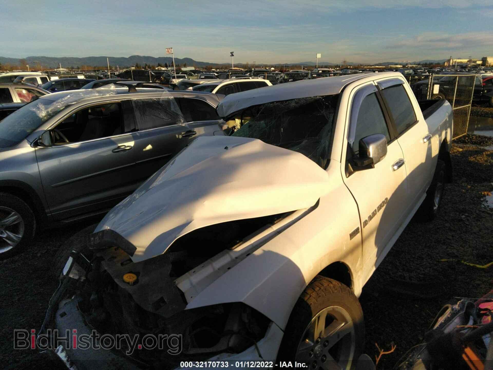 2011 RAM 1500 - VIN: 1D7RV1CT2BS681280 - Фото 2