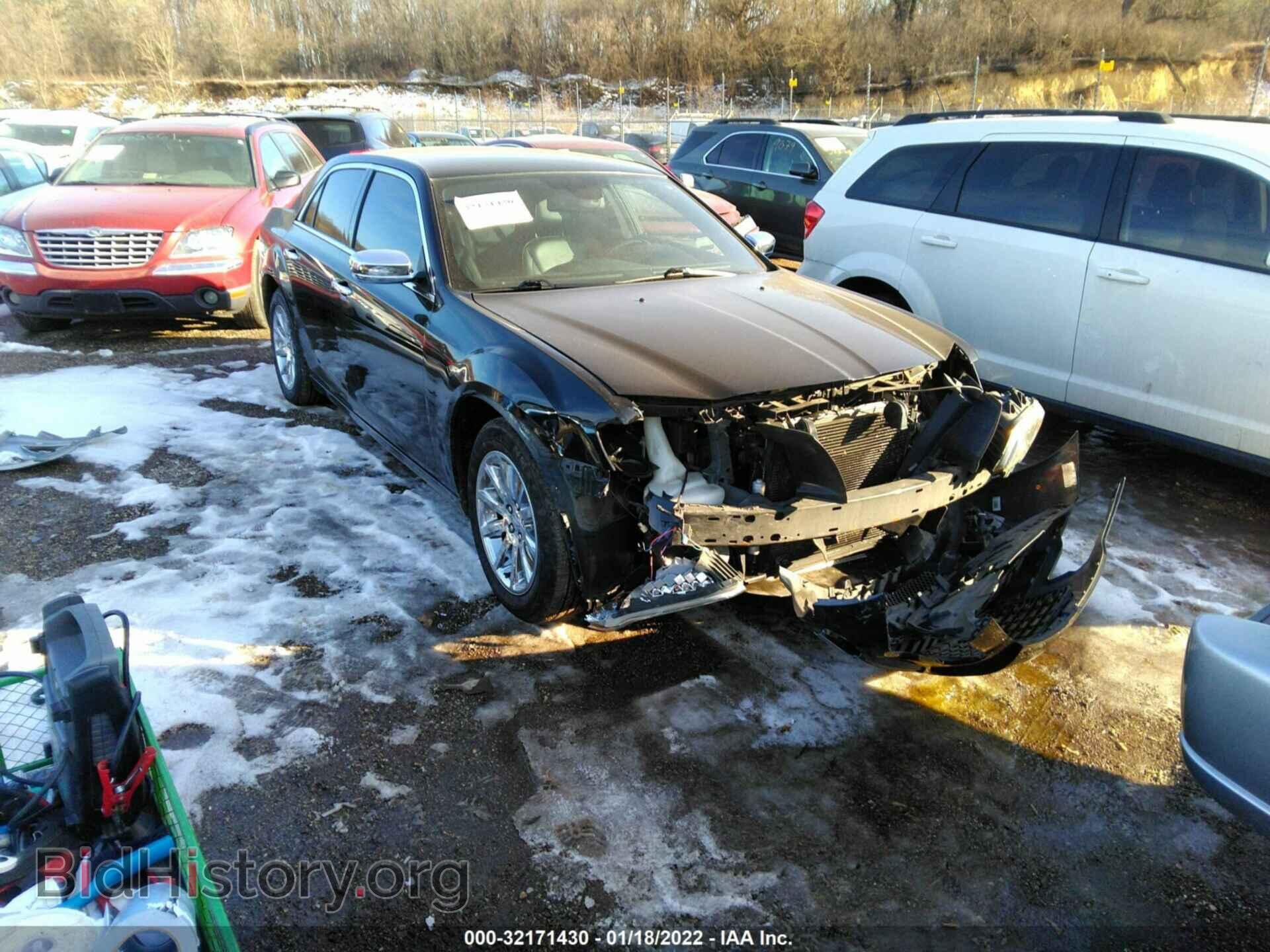 Photo 2C3CA6CT2BH522909 - CHRYSLER 300 2011