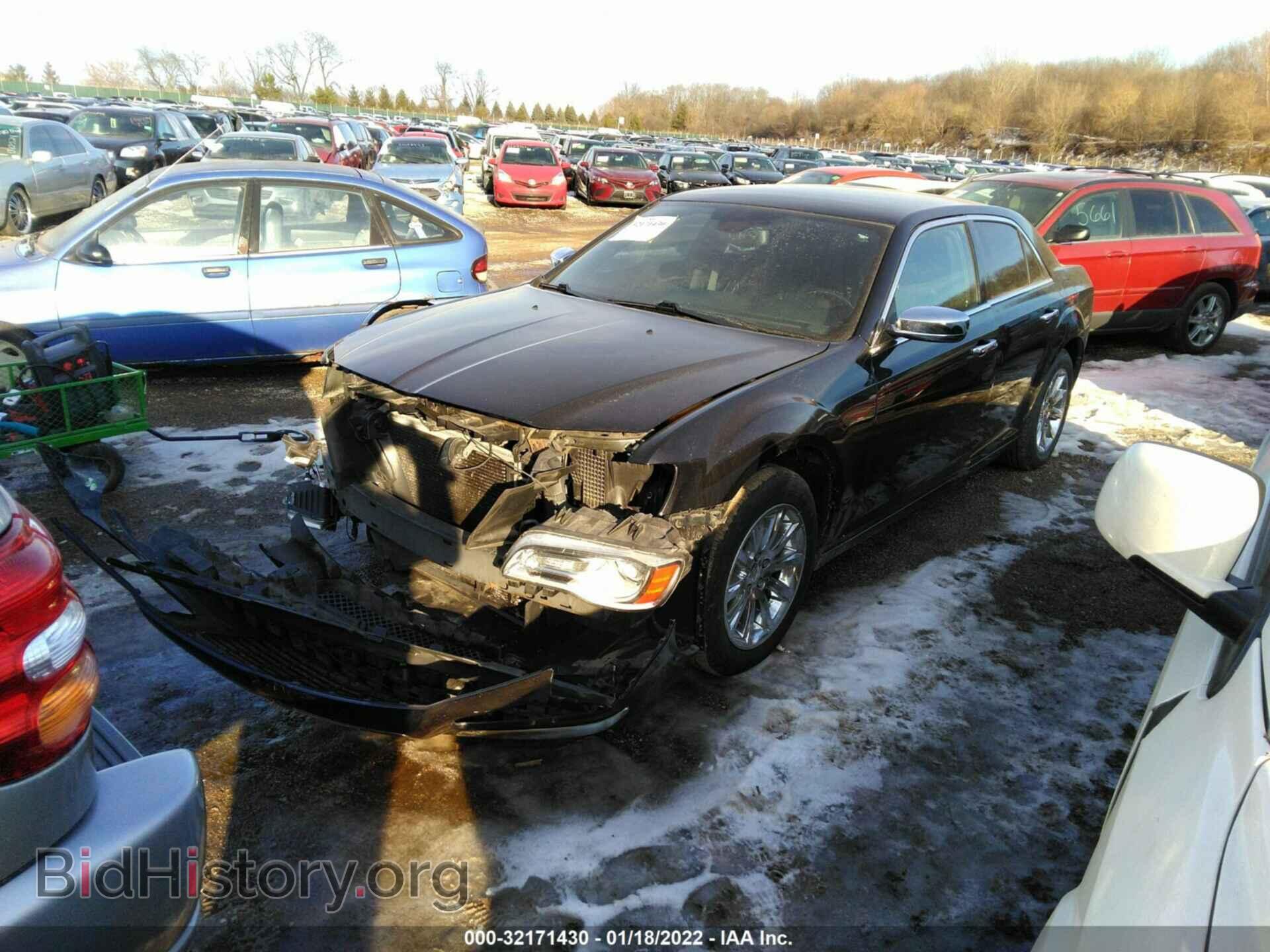 2011 CHRYSLER 300 - VIN: 2C3CA6CT2BH522909 - Фото 2