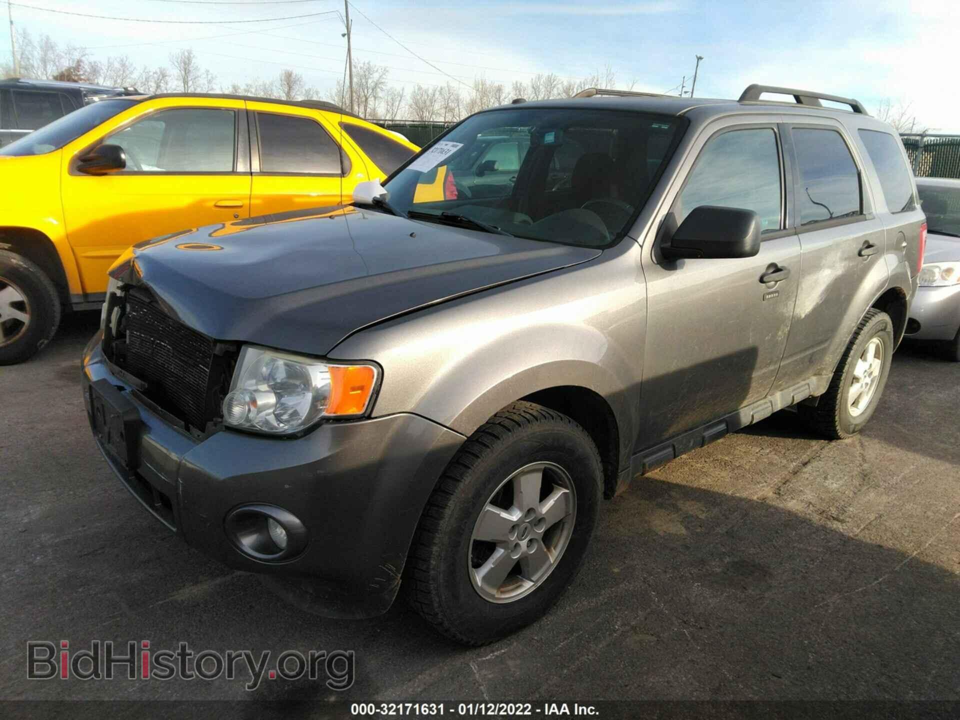 2011 FORD ESCAPE - VIN: 1FMCU9DG9BKA57829 - Фото 2