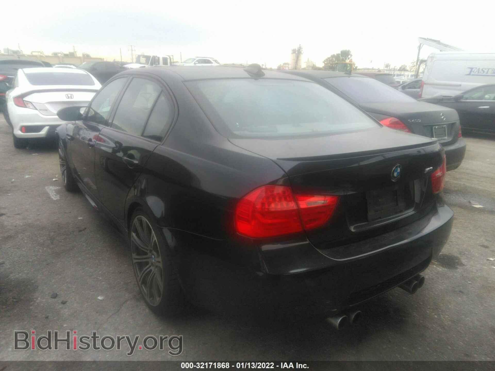 2011 BMW M3 - VIN: WBSPM9C52BE202500 - Фото 3