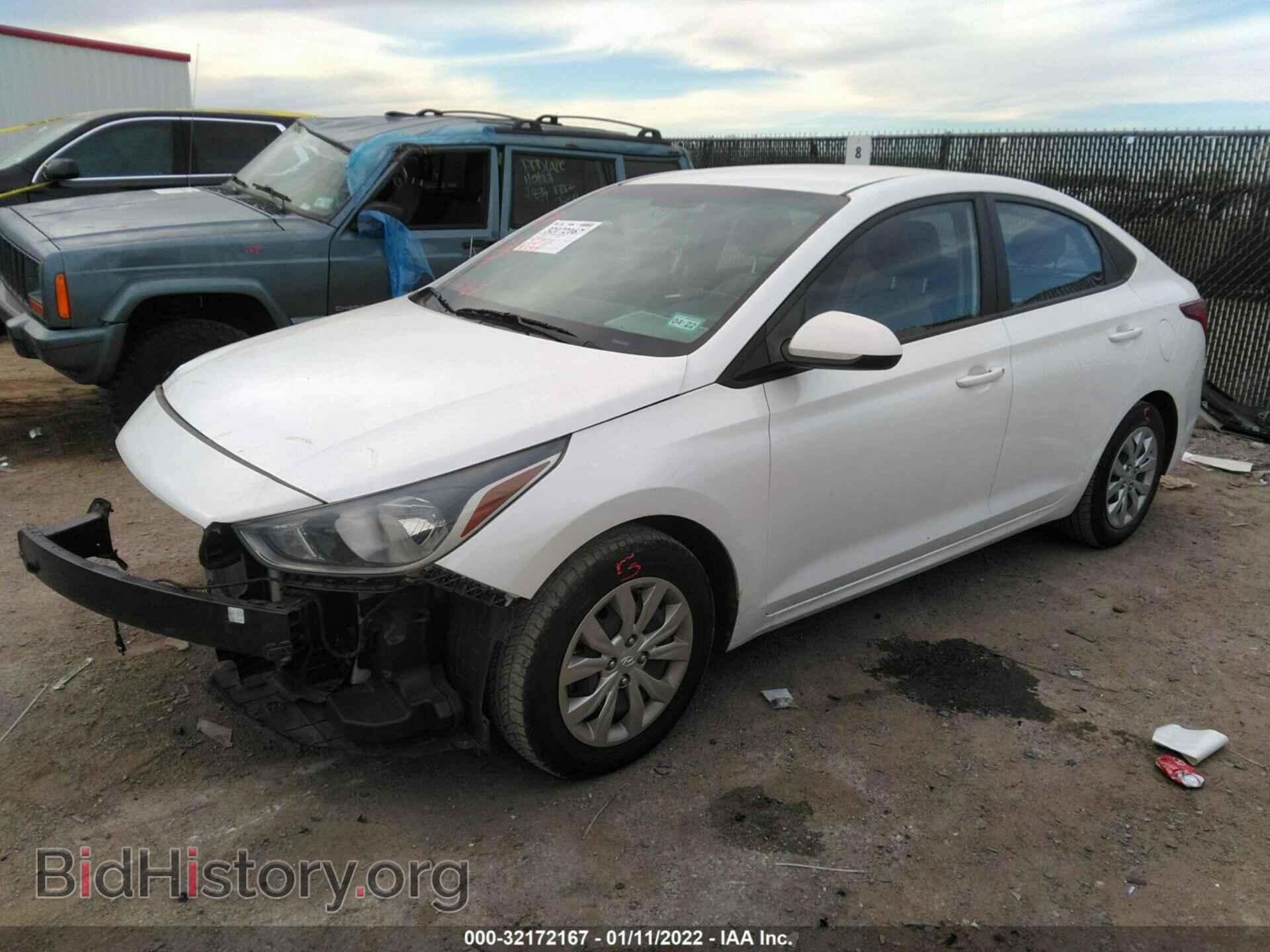 2018 HYUNDAI ACCENT - VIN: 3KPC24A3XJE018232 - Фото 2