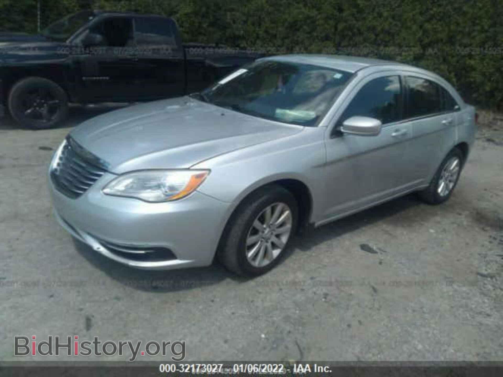 2011 CHRYSLER 200 - VIN: 1C3BC1FB5BN537861 - Фото 2