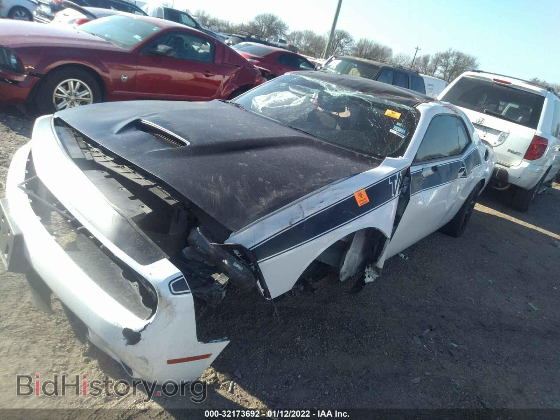 2018 DODGE CHALLENGER - VIN: 2C3CDZBT9JH233065 - Photo 2