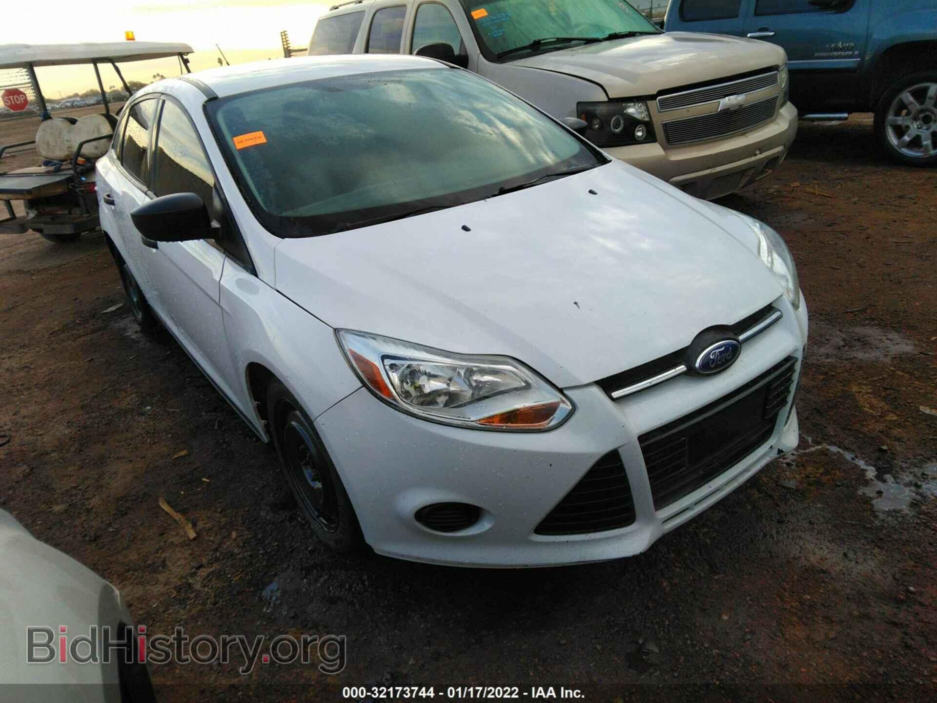 Photo 1FAHP3E23CL452396 - FORD FOCUS 2012
