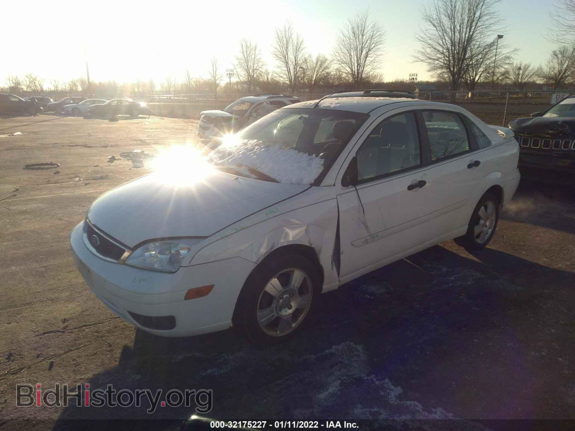2007 FORD FOCUS - VIN: 1FAHP34N47W243569 - Photo 2