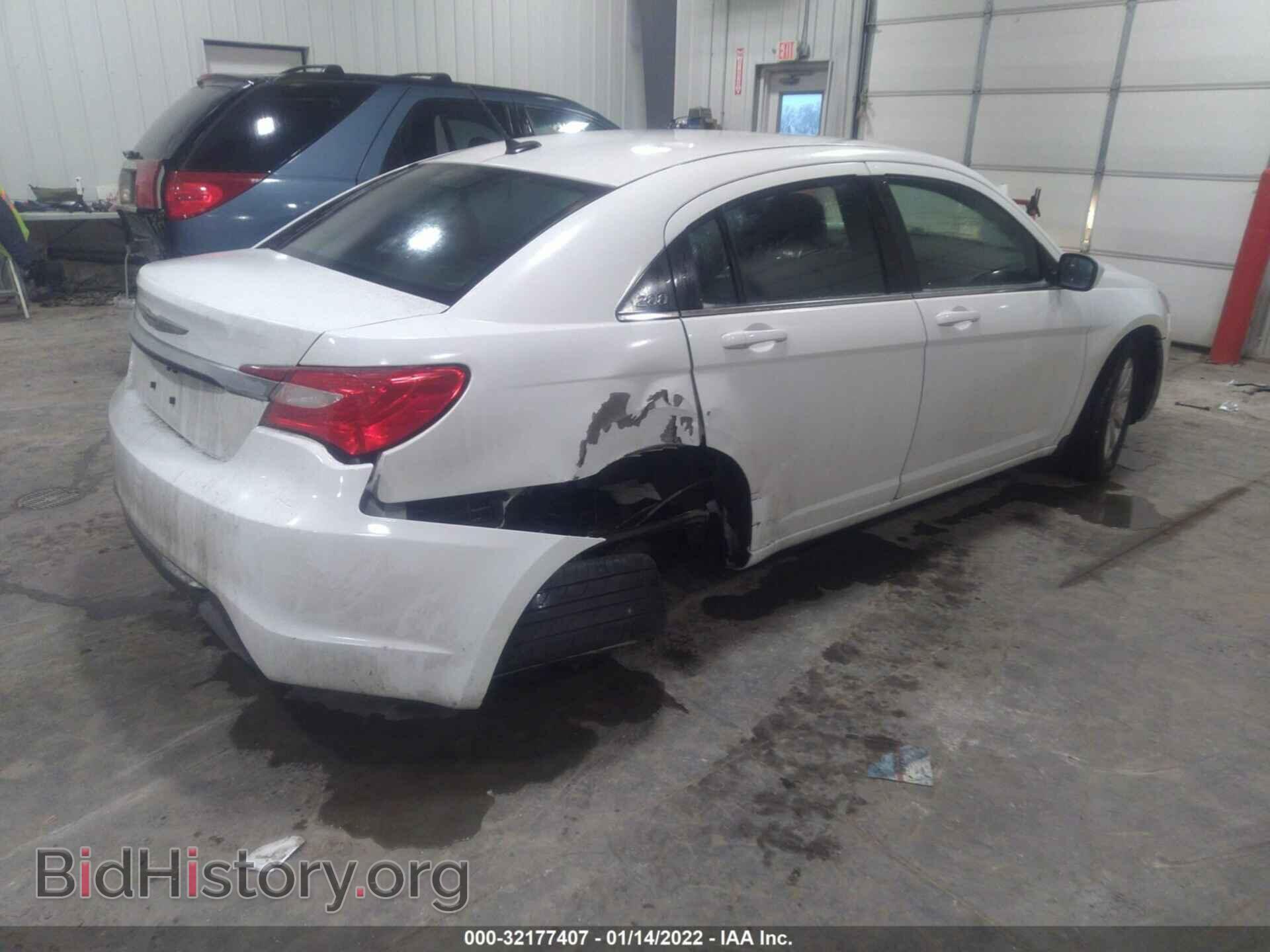 2014 CHRYSLER 200 - VIN: 1C3CCBBB4EN186400 - Photo 4