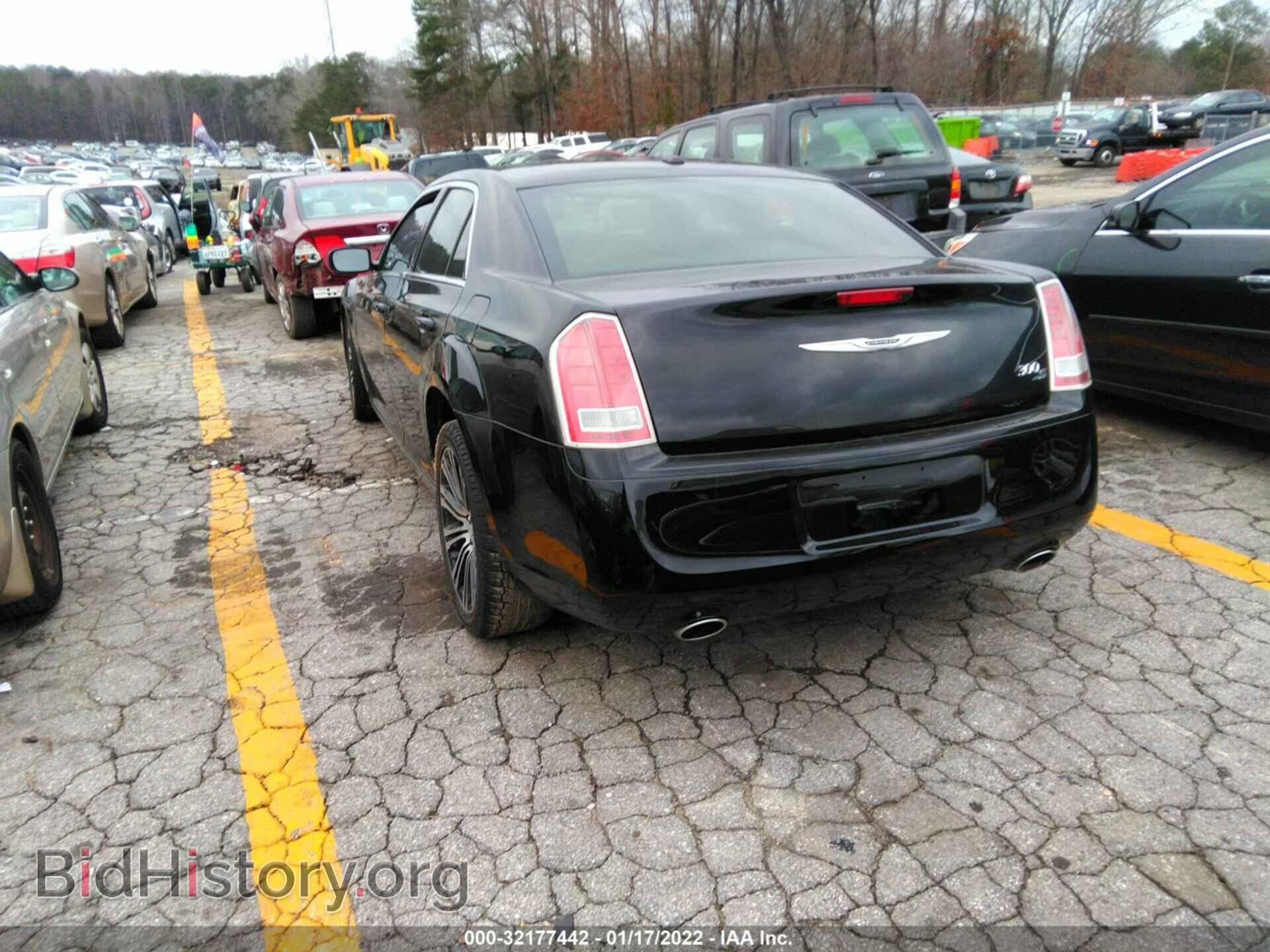 2012 CHRYSLER 300 - VIN: 2C3CCABG3CH313357 - Фото 3