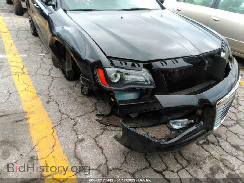 2012 Chrysler 300 (VIN 2C3CCABG3CH313357) — фото 6 из 11