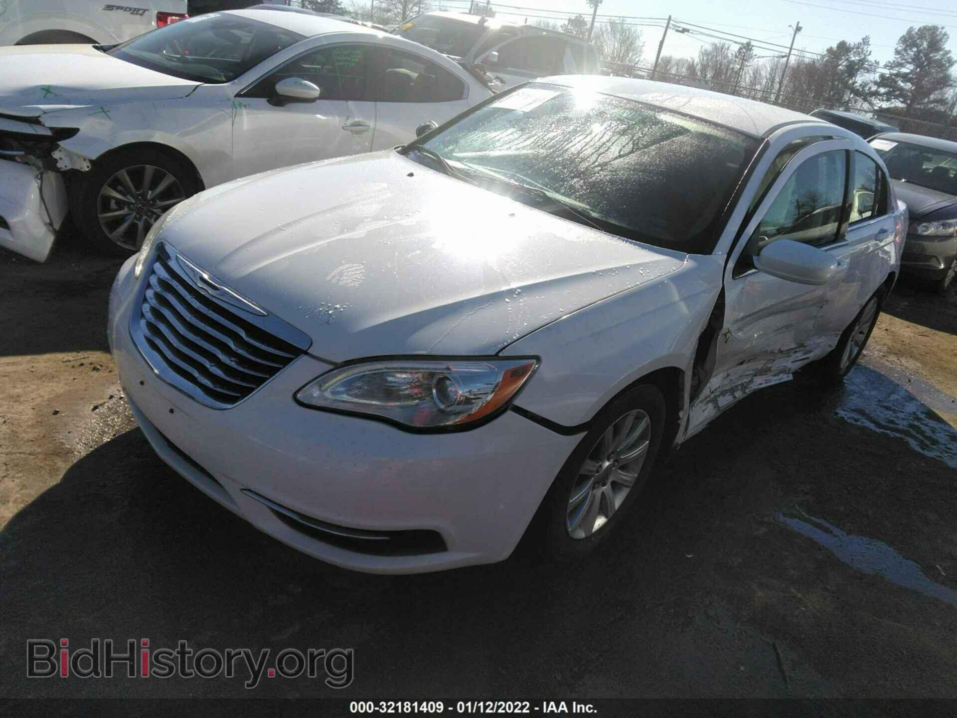 2012 CHRYSLER 200 - VIN: 1C3CCBBB9CN137867 - Фото 2