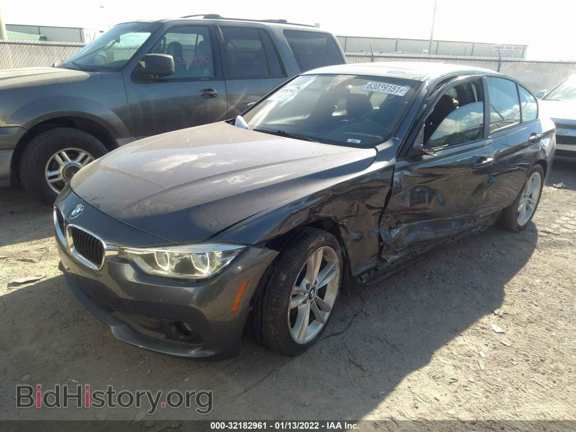 2016 BMW 3 SERIES - VIN: WBA8E1G52GNU10143 - Фото 2