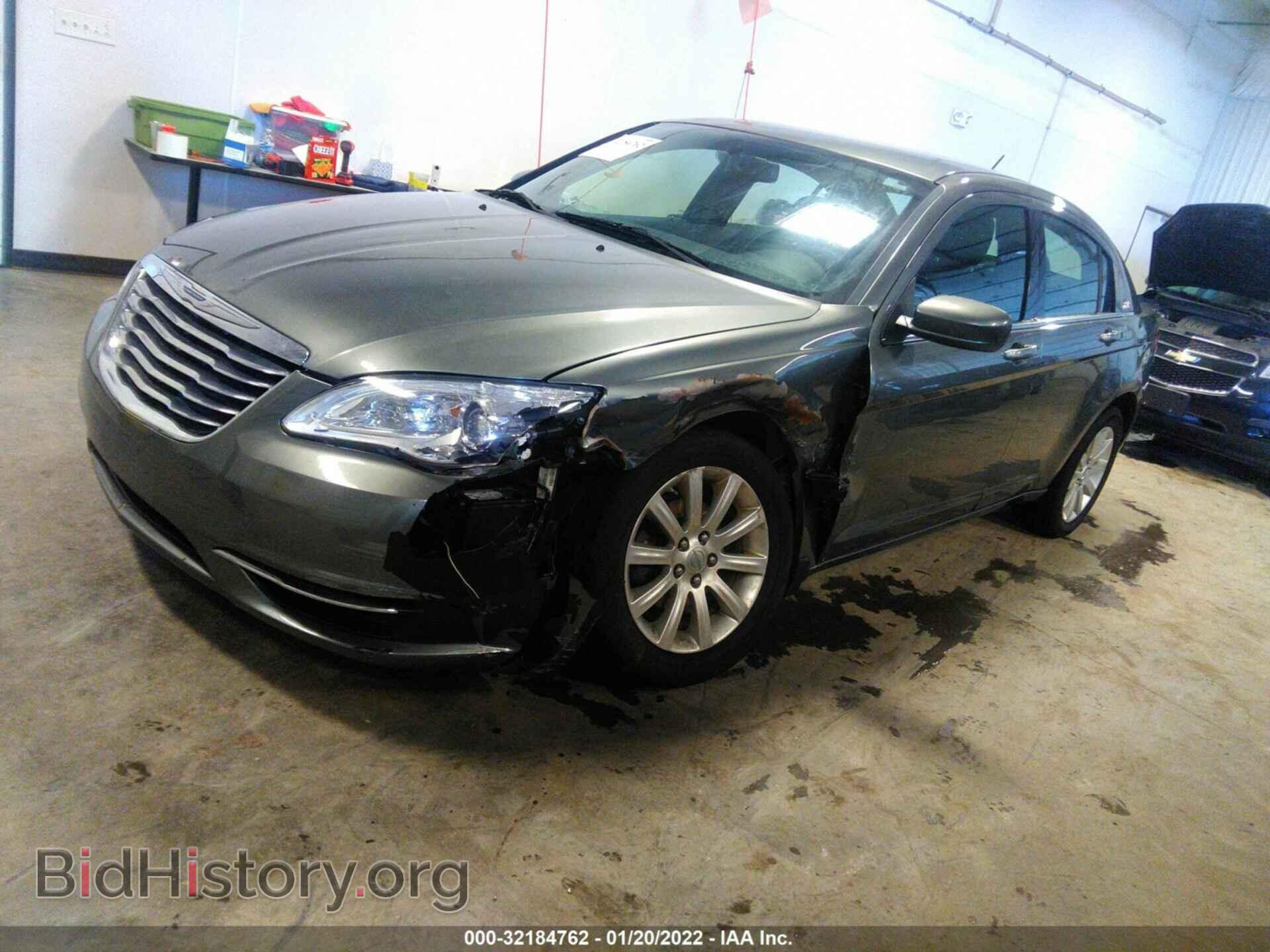 2012 CHRYSLER 200 - VIN: 1C3CCBBB8CN288943 - Фото 2
