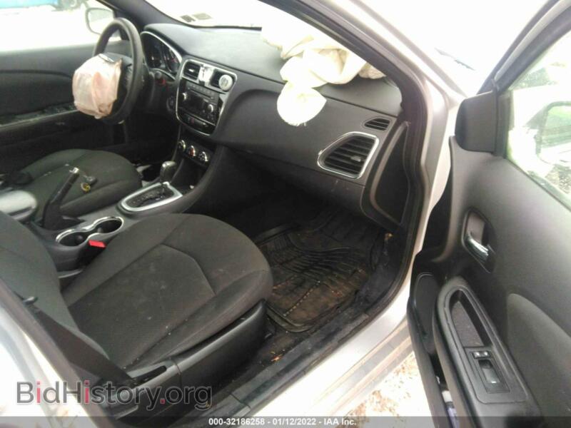 2011 Chrysler 200 (VIN 1C3BC4FB7BN545803) — photo 5 of 11