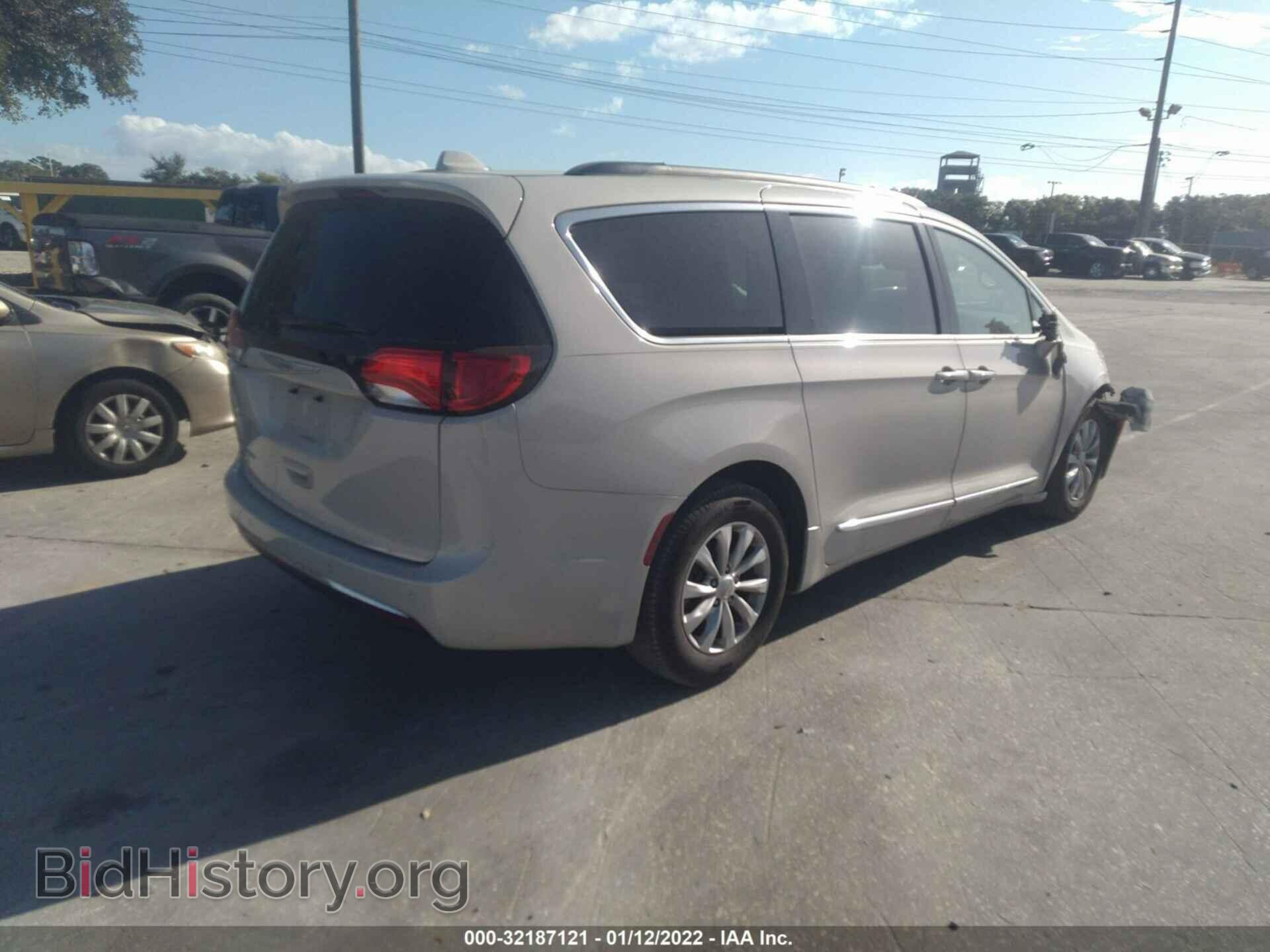 2017 CHRYSLER PACIFICA - VIN: 2C4RC1BG9HR759049 - Фото 4