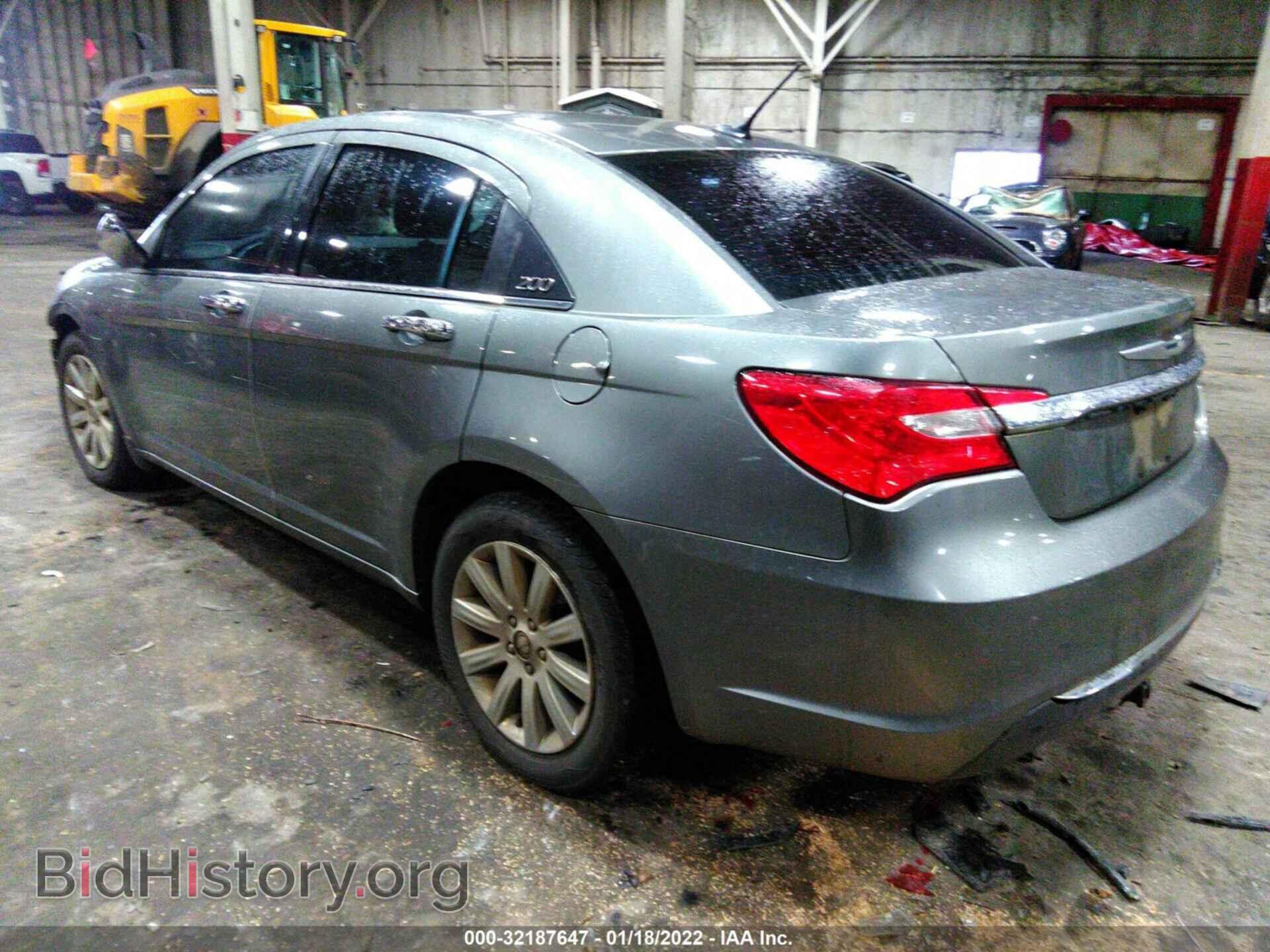 2011 CHRYSLER 200 - VIN: 1C3BC1FB8BN579781 - Фото 3