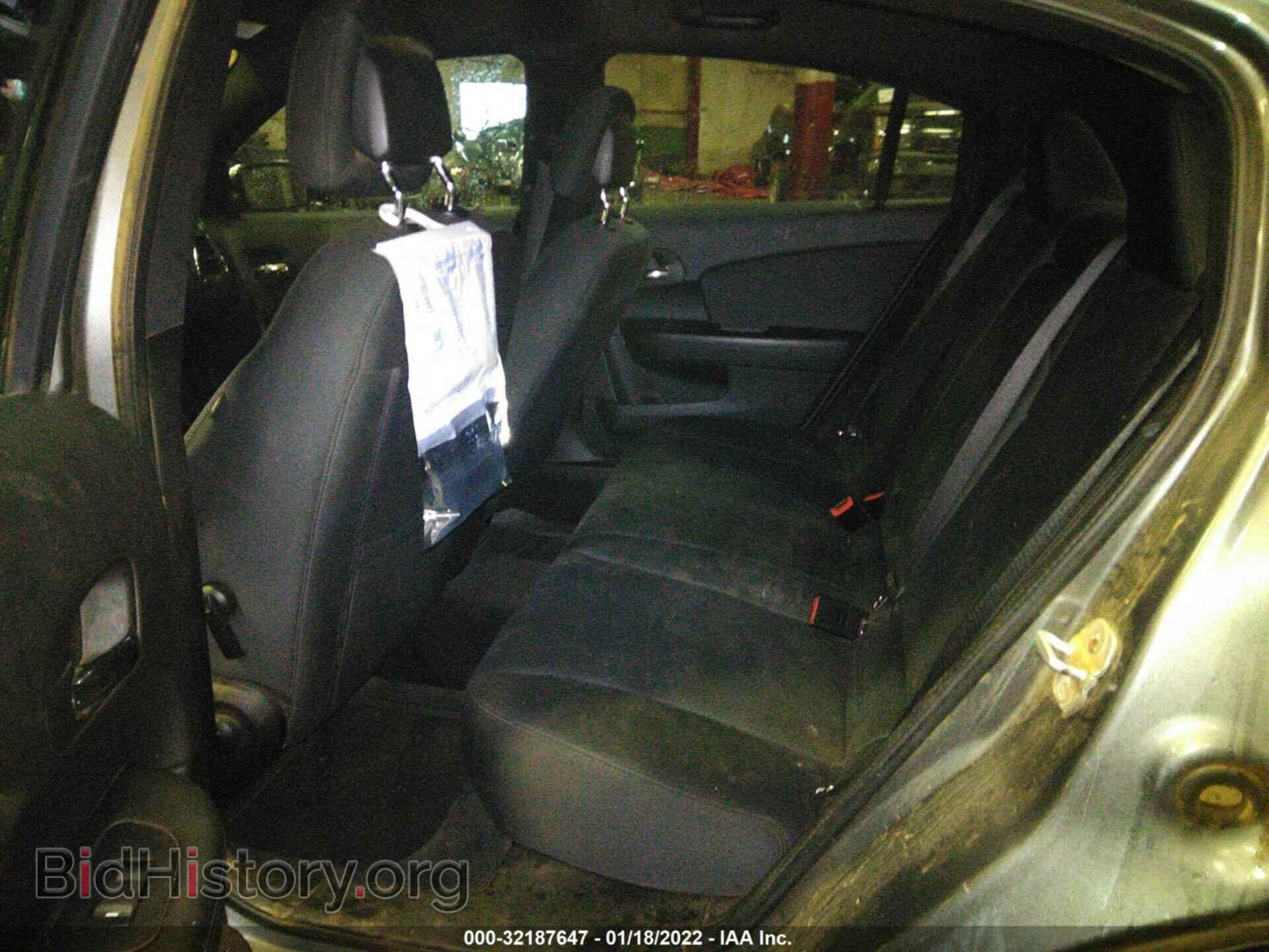 2011 CHRYSLER 200 - VIN: 1C3BC1FB8BN579781 - Фото 8