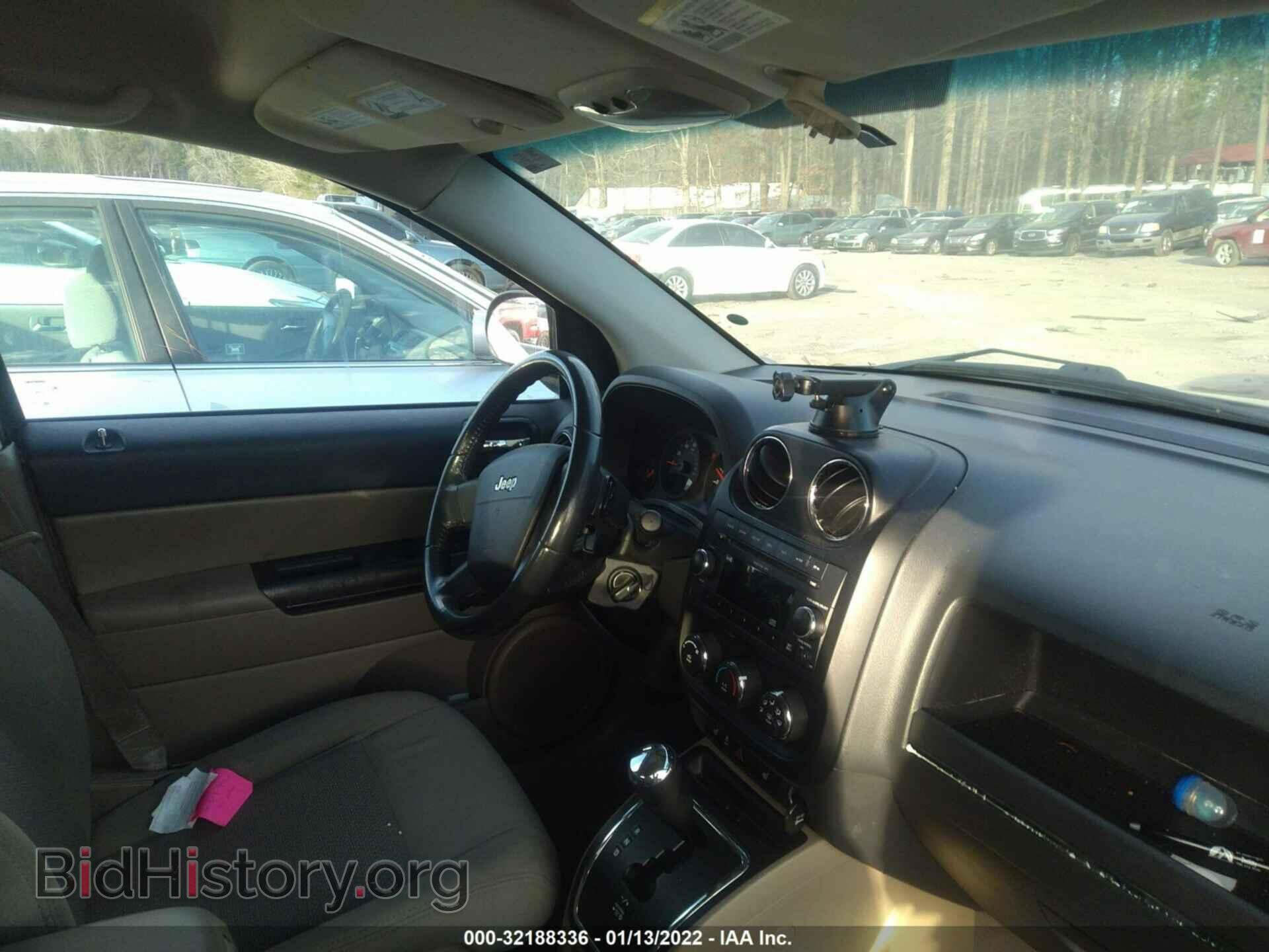 2010 JEEP COMPASS - VIN: 1J4NT1FA7AD652895 - Photo 5