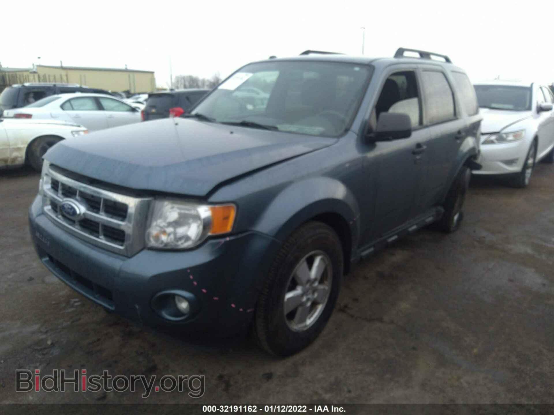 2011 FORD ESCAPE - VIN: 1FMCU0D76BKA32561 - Фото 2