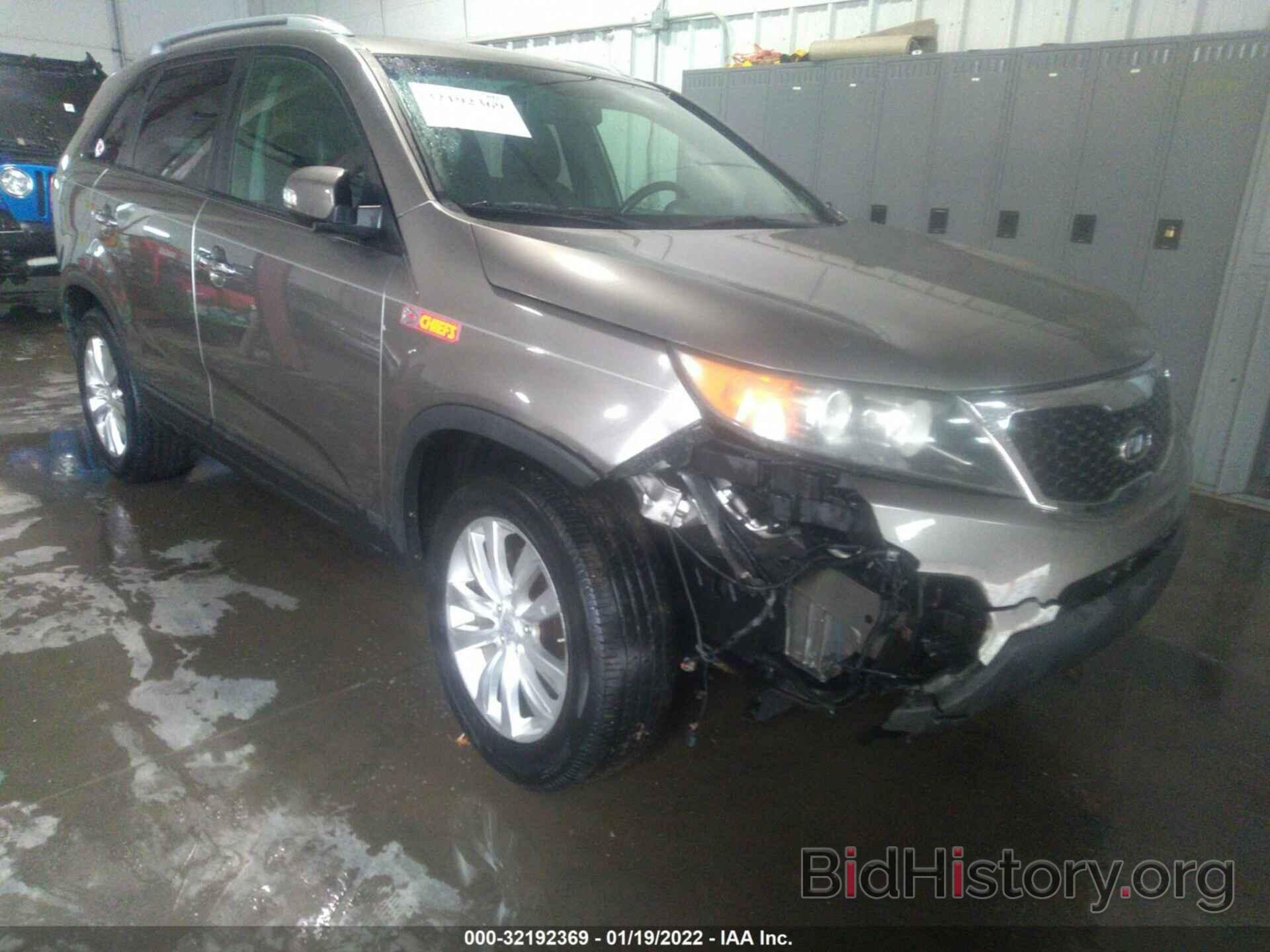 Photo 5XYKU4A17BG111444 - KIA SORENTO 2011