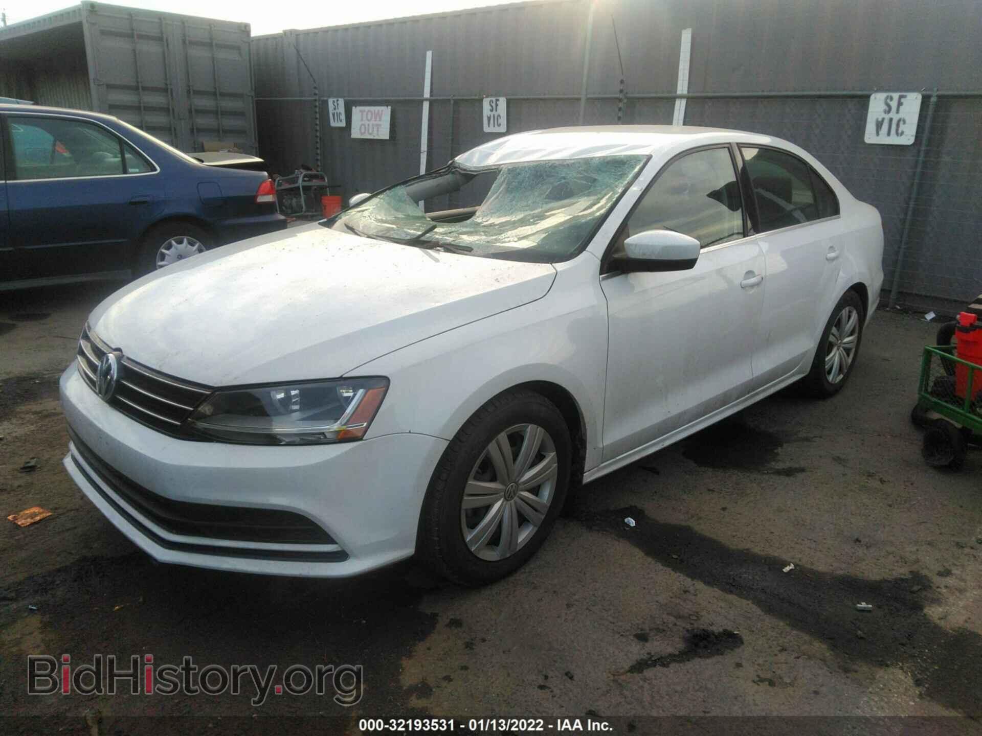 2017 VOLKSWAGEN JETTA - VIN: 3VW2B7AJ0HM363164 - Фото 2