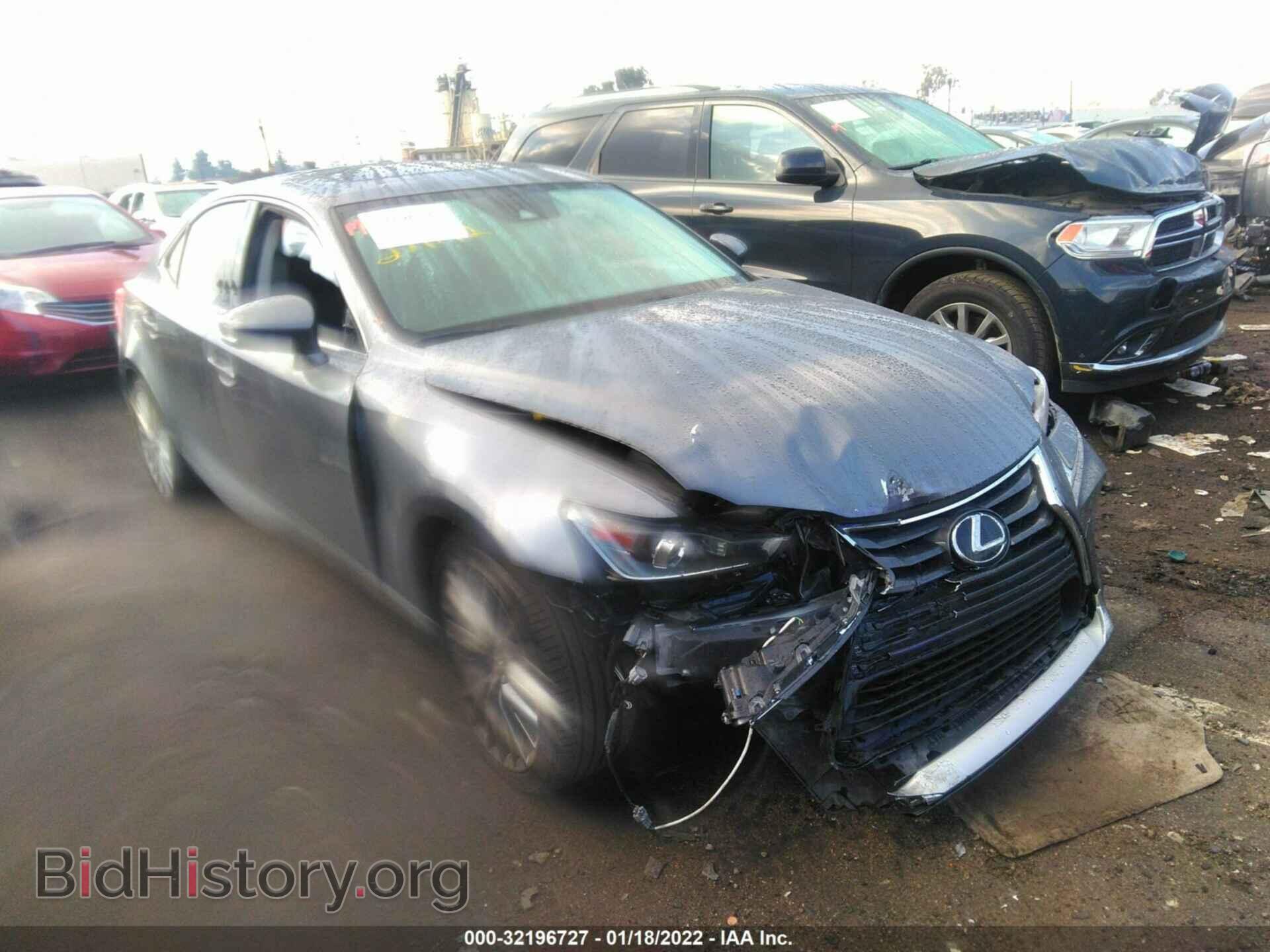 Photo JTHBA1D29H5061271 - LEXUS IS 2017