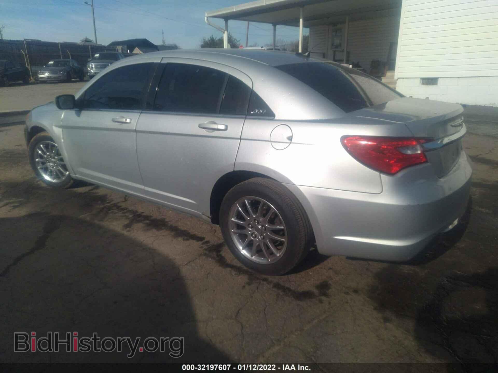 2012 CHRYSLER 200 - VIN: 1C3CCBAB4CN162810 - Фото 3