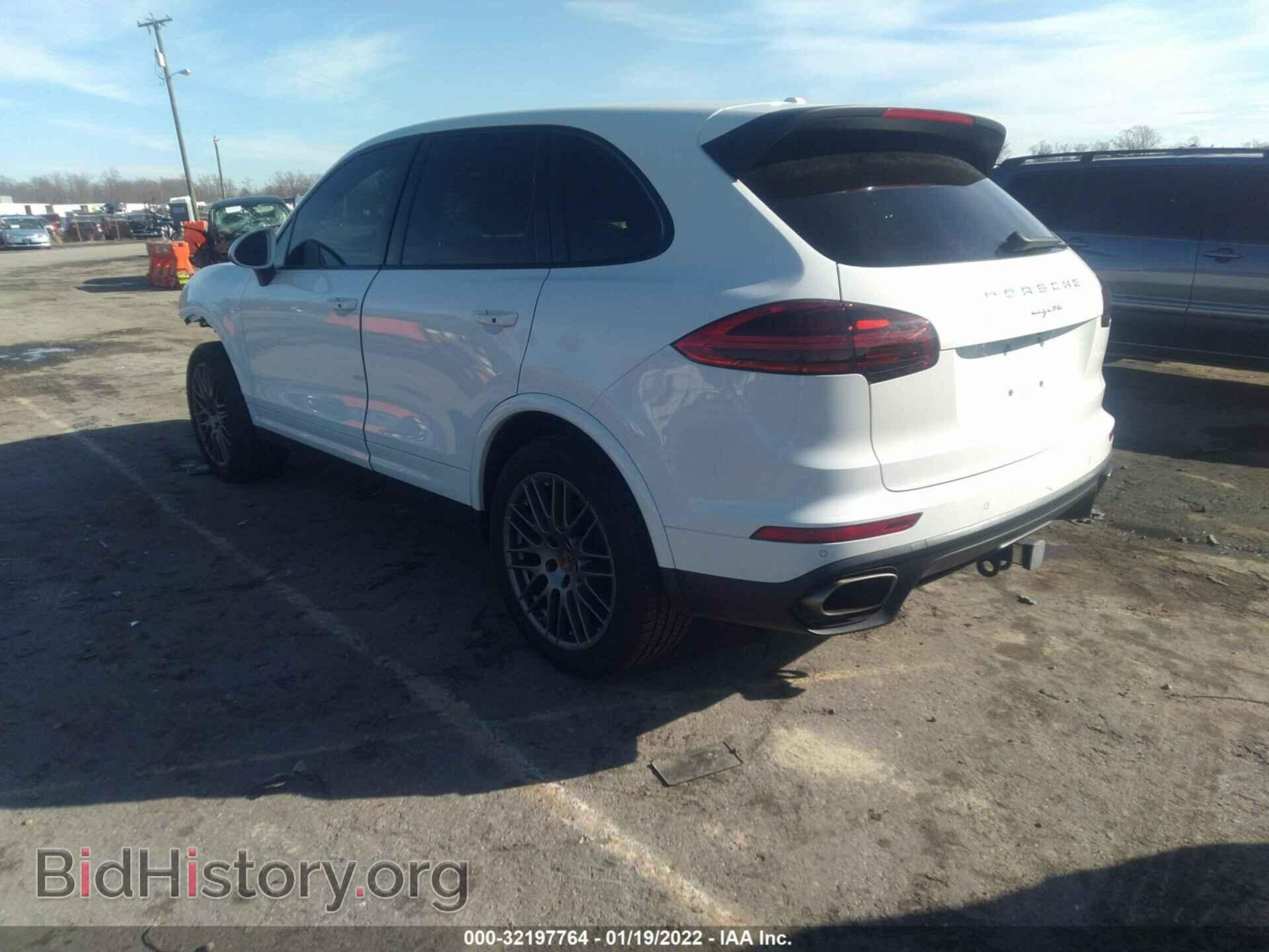 2017 PORSCHE CAYENNE - VIN: WP1AA2A21HKA88147 - Фото 3