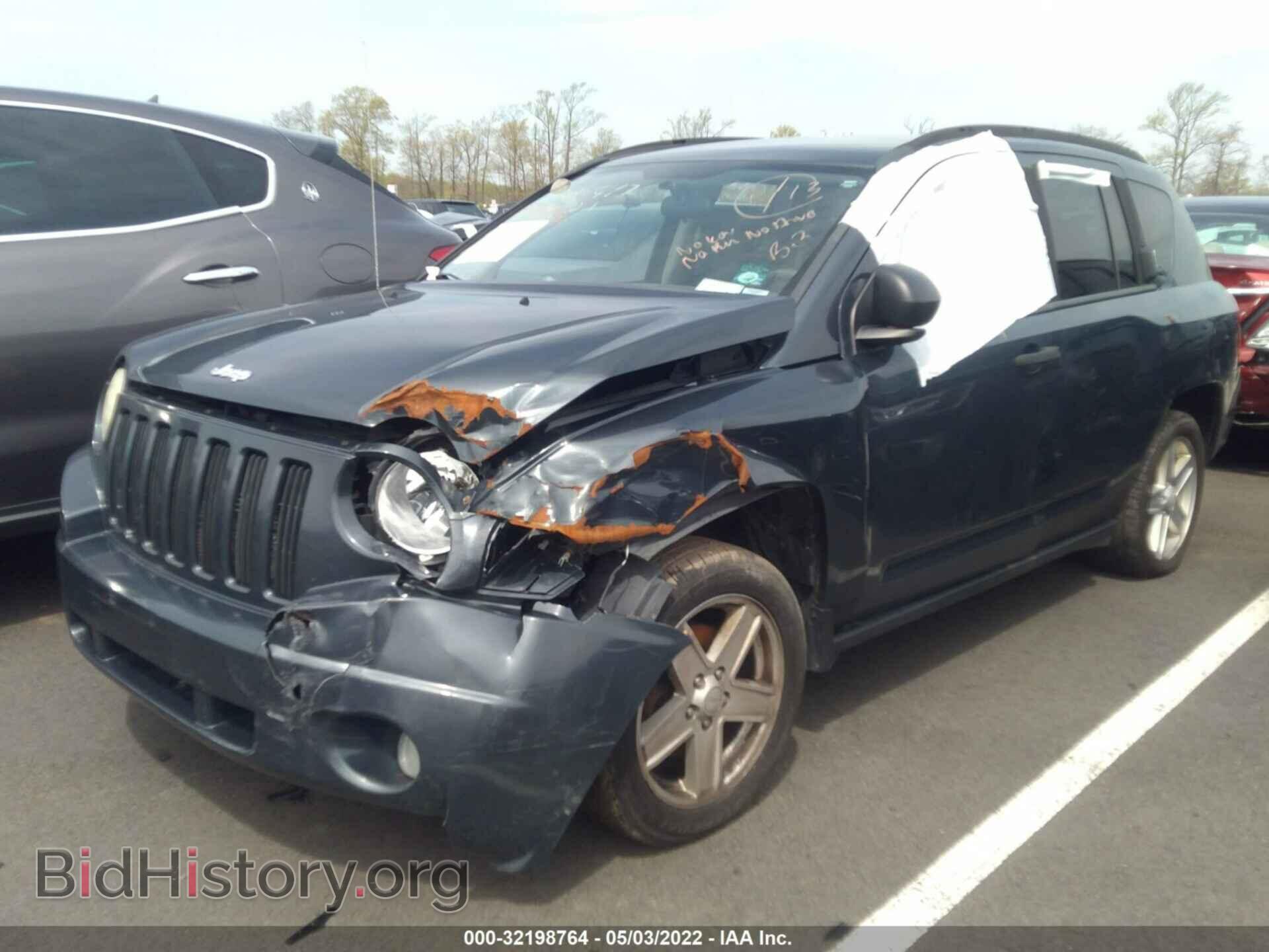 2007 JEEP COMPASS - VIN: 1J8FF47W67D120696 - Фото 2