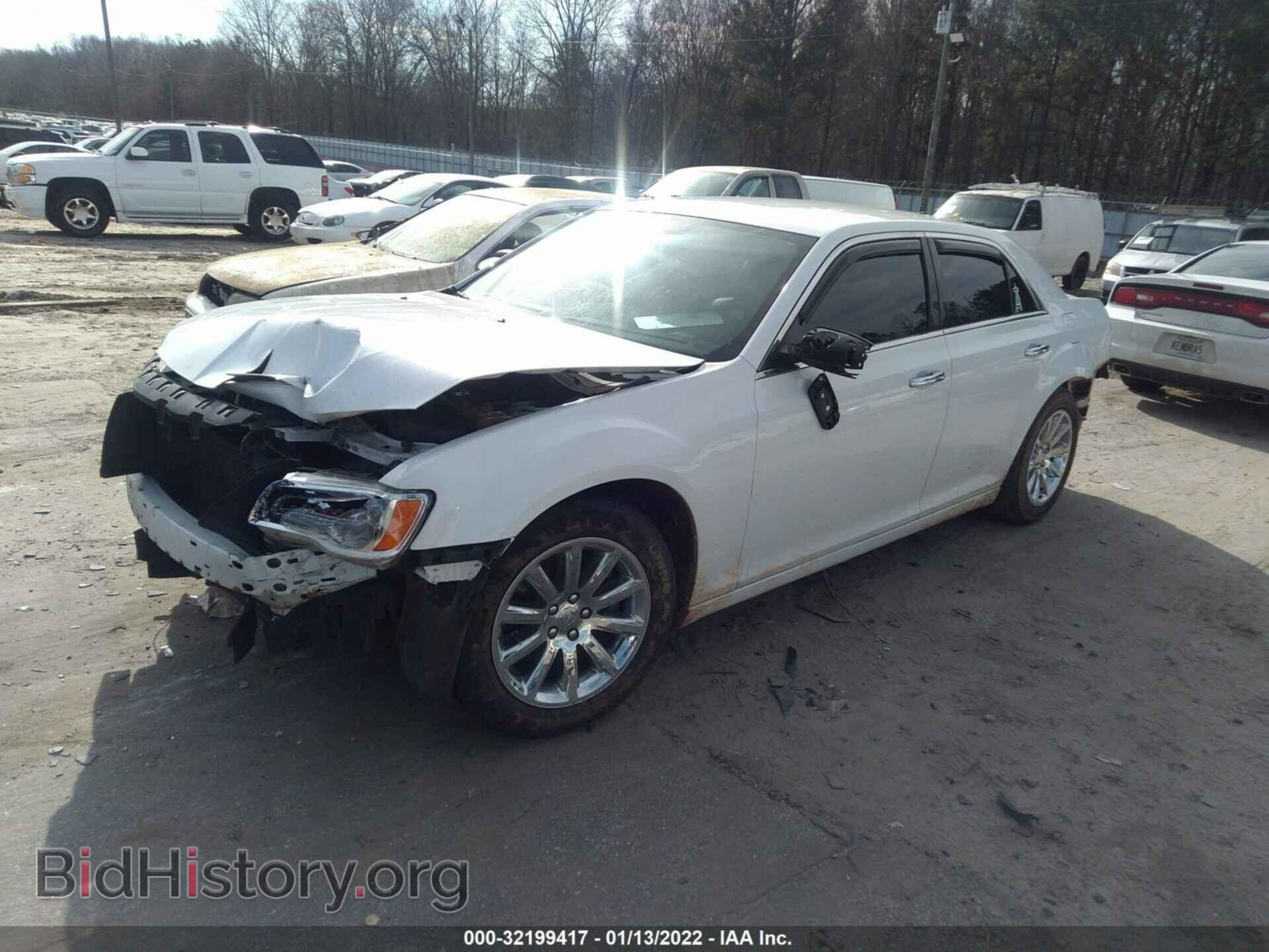 2012 CHRYSLER 300 - VIN: 2C3CCAET3CH308765 - Фото 2