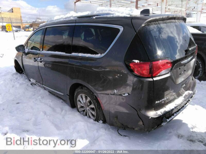 2019 Chrysler PACIFICA (VIN 2C4RC1BG5KR686950) — photo 2 of 10