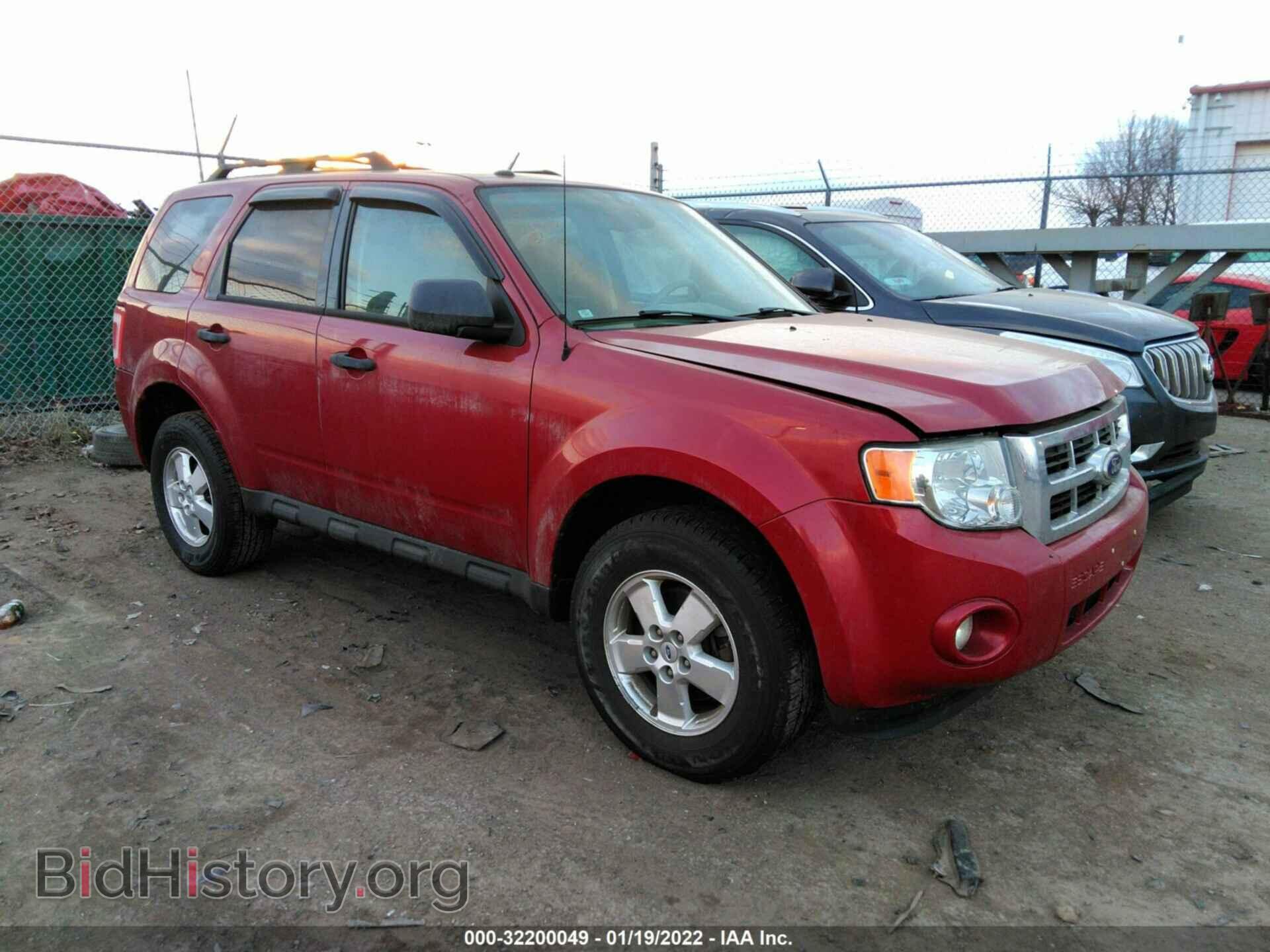 Фотография 1FMCU0D79BKA05399 - FORD ESCAPE 2011