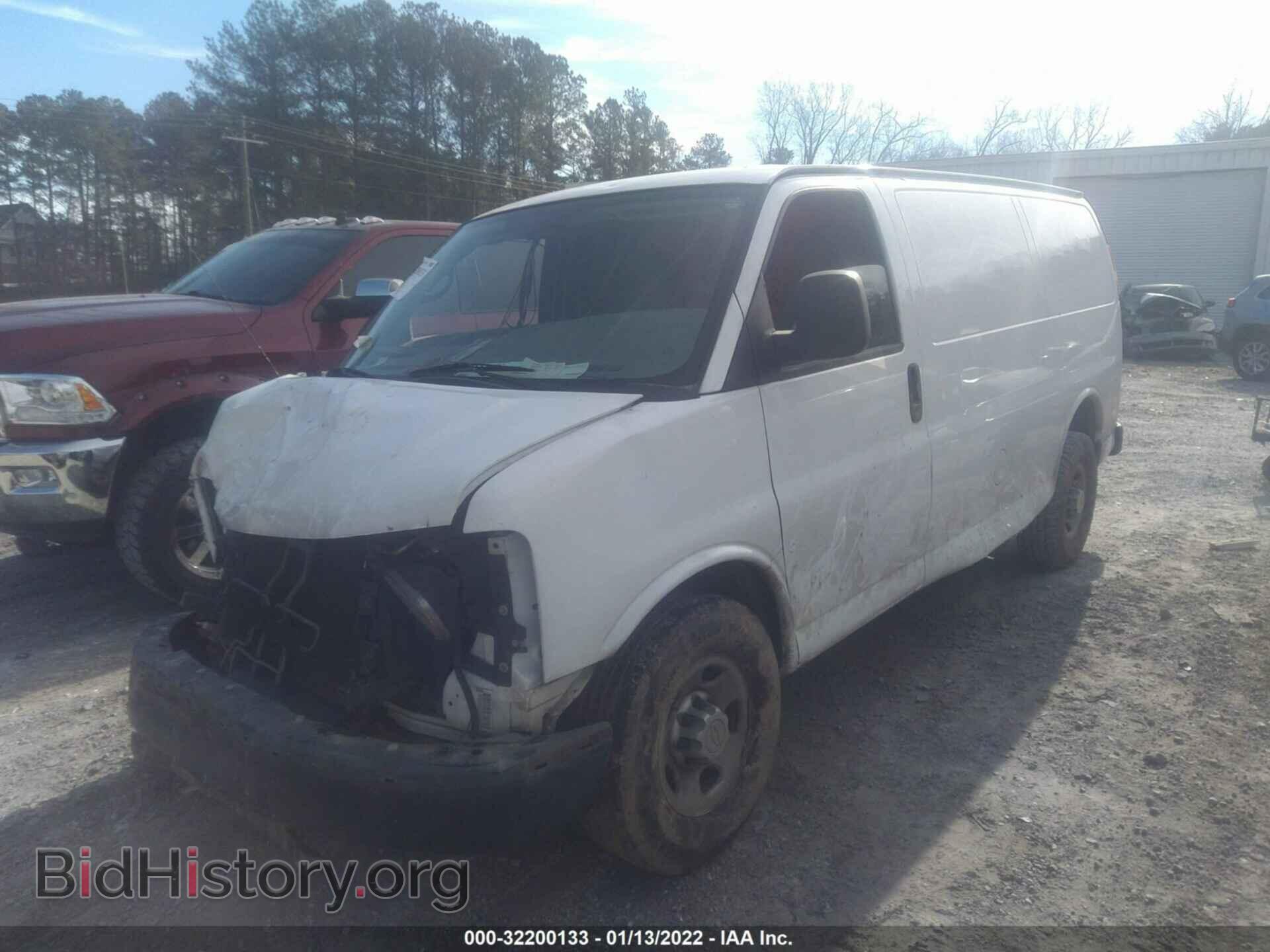 2013 CHEVROLET EXPRESS CARGO VAN - VIN: 1GCWGFBA5D1173091 - Photo 2